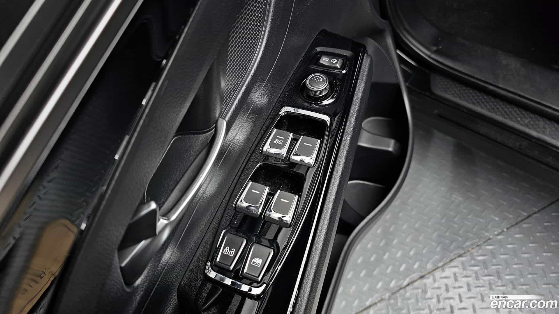 KORANDO KG Mobility 2021.8-OPTION-018