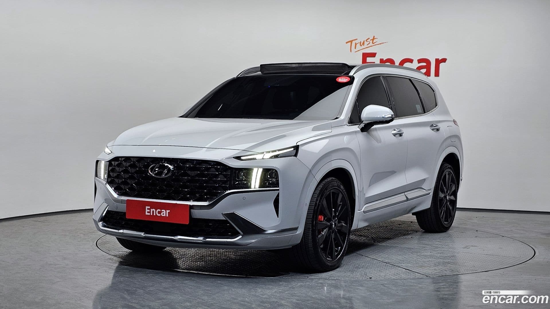 Main__Slider__Photo:Santafe Hyundai 2021.2-0