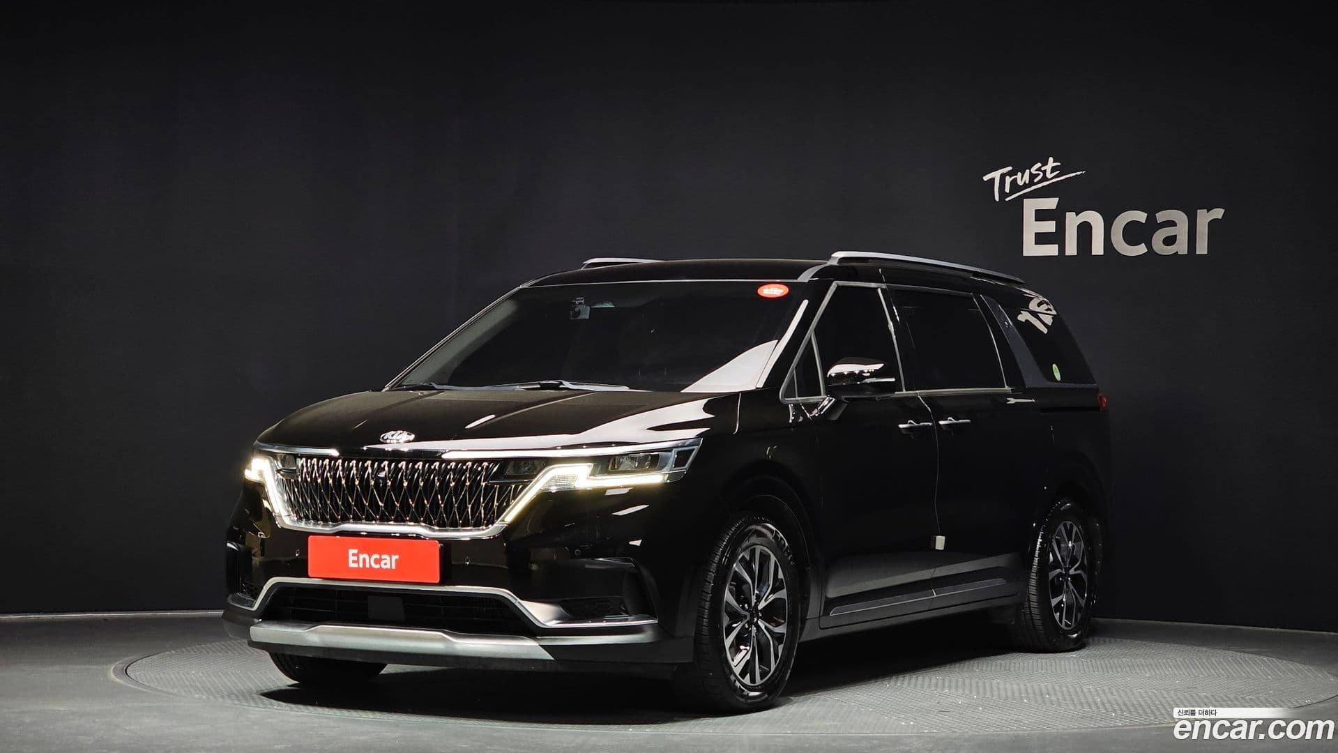 Main__Slider__Photo:Canival Kia 2021.3-0