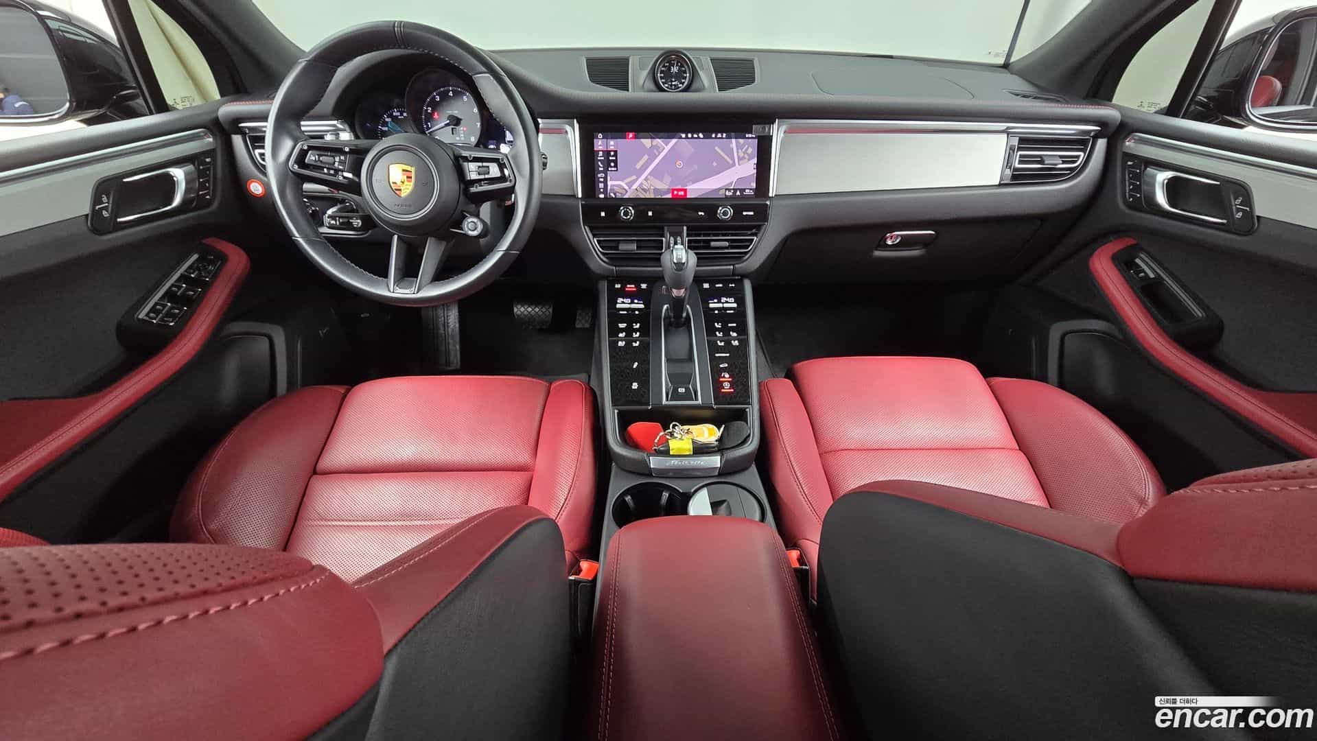 Macan Porsche 2022.2-INNER-007