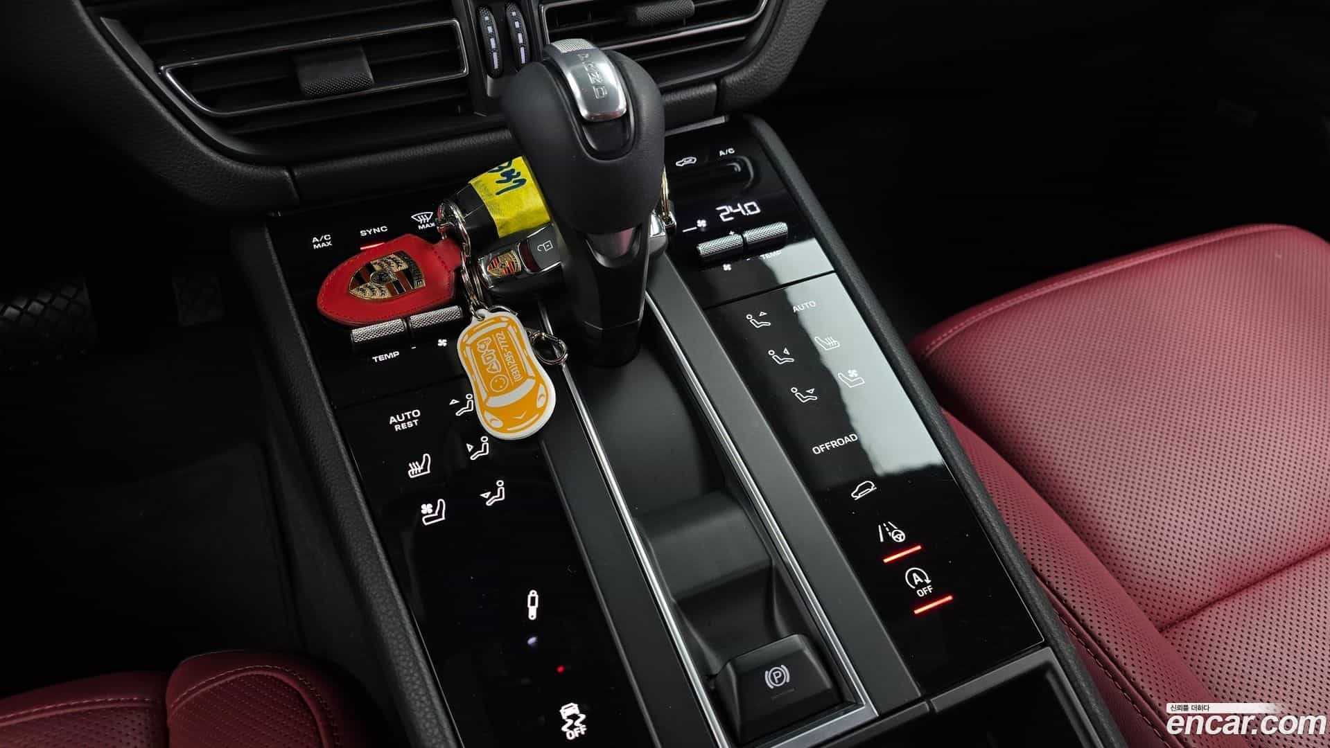 Macan Porsche 2022.2-INNER-009