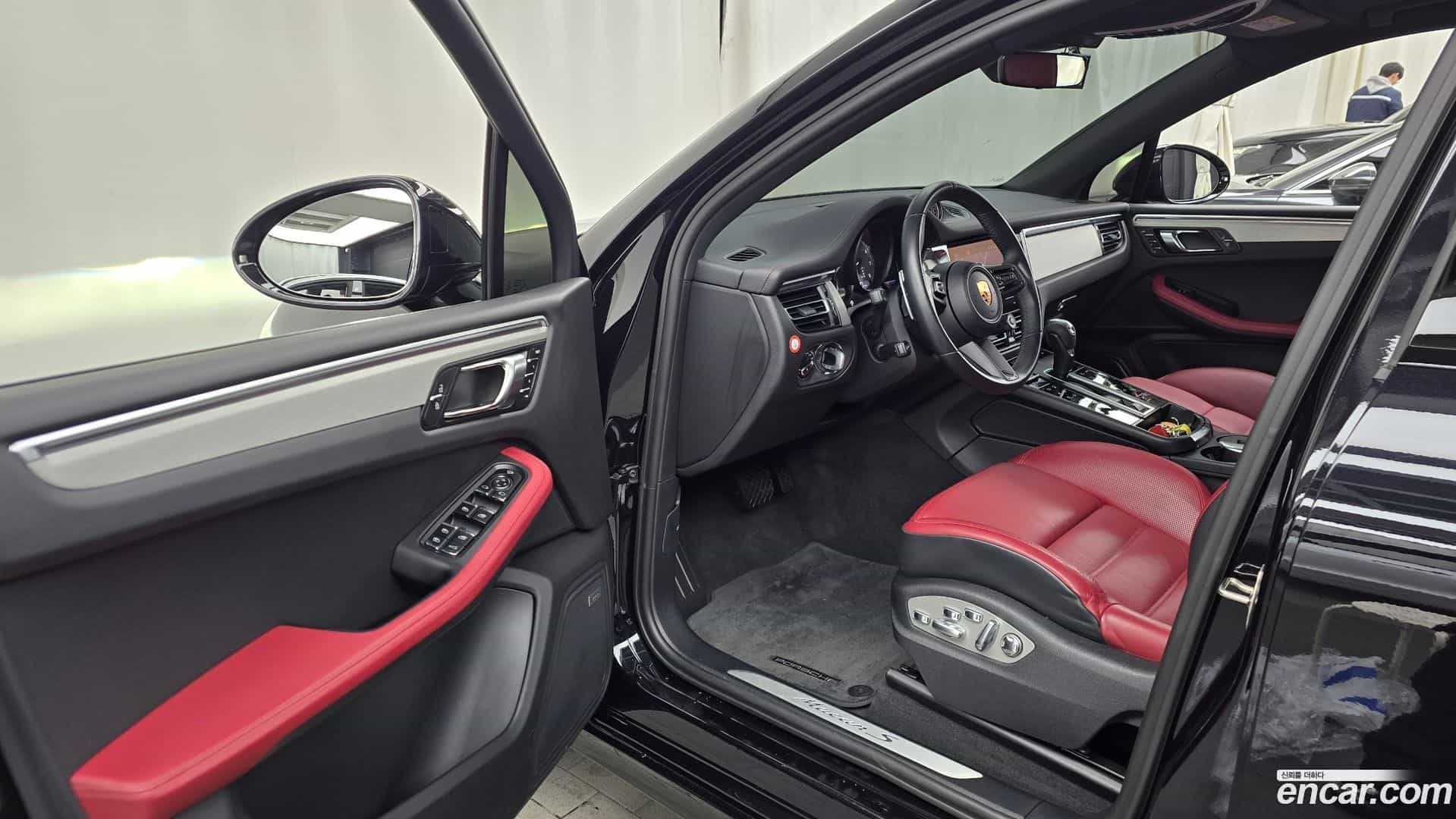 Macan Porsche 2022.2-INNER-010