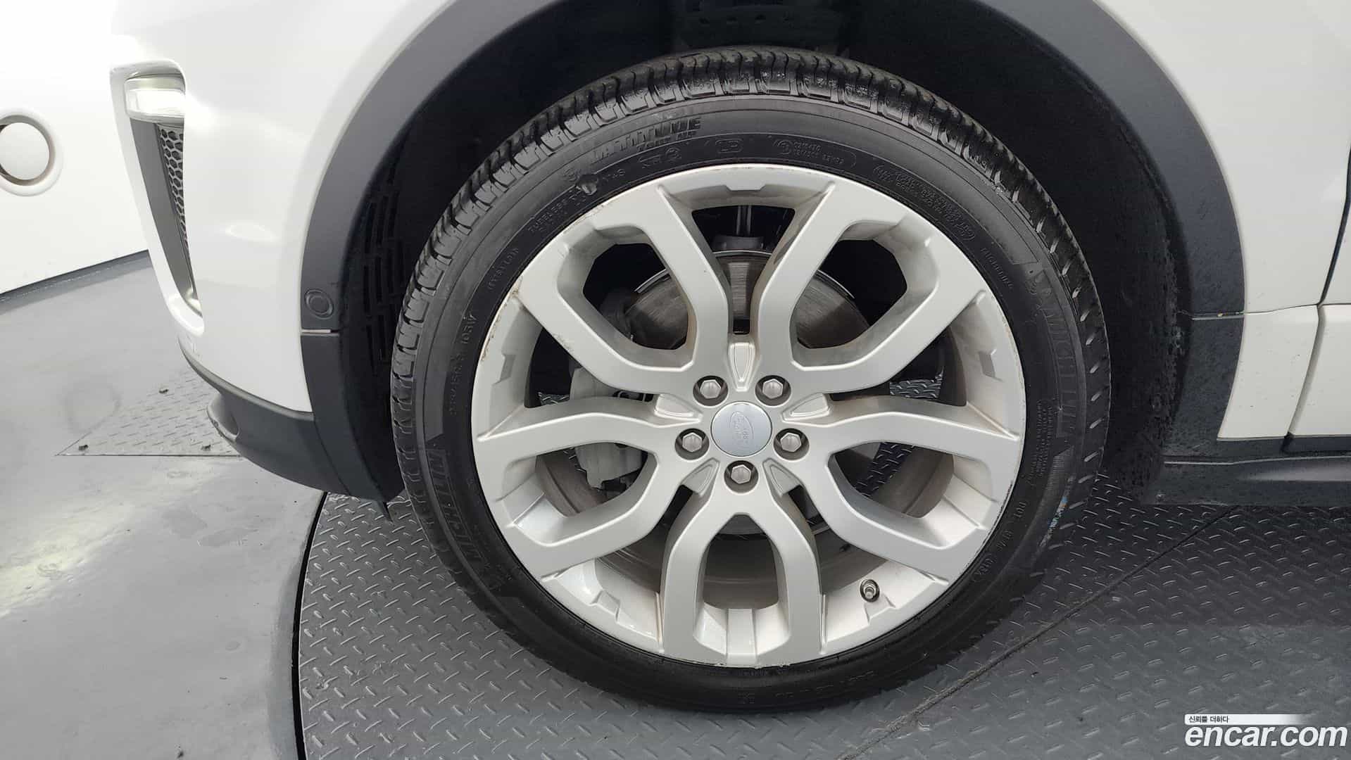 Range Rover Evoque Land Rover 2019.3-OUTER-005