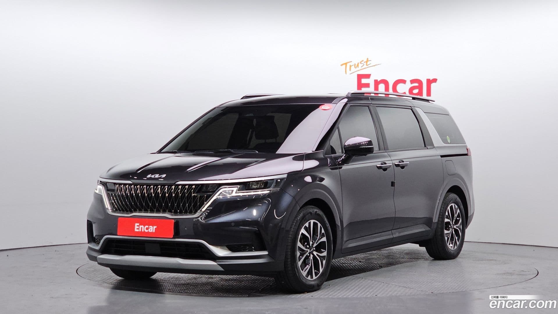 Main__Slider__Photo:Canival Kia 2021.9-0