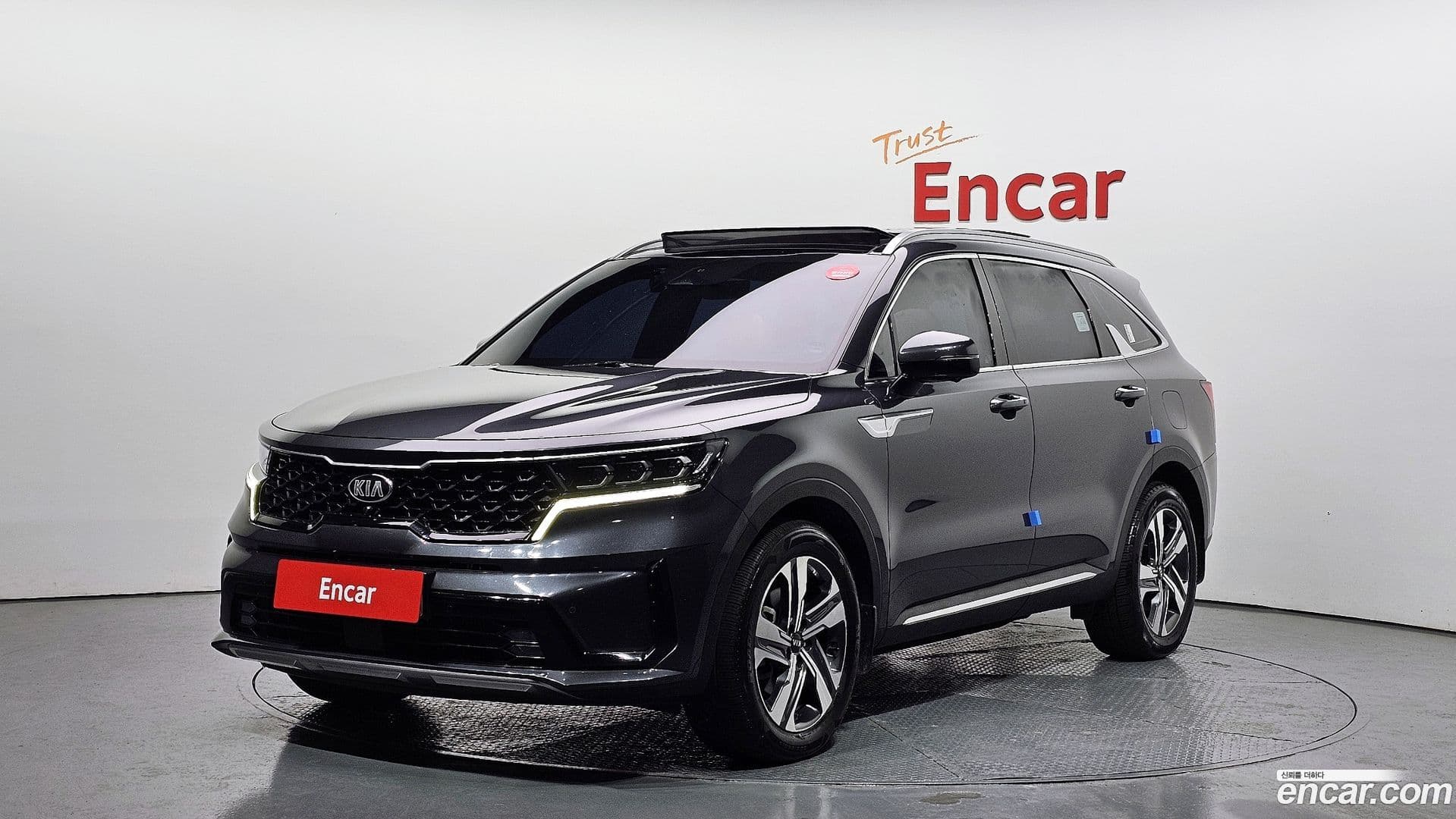 Main__Slider__Photo:Sorento Kia 2021.5-0