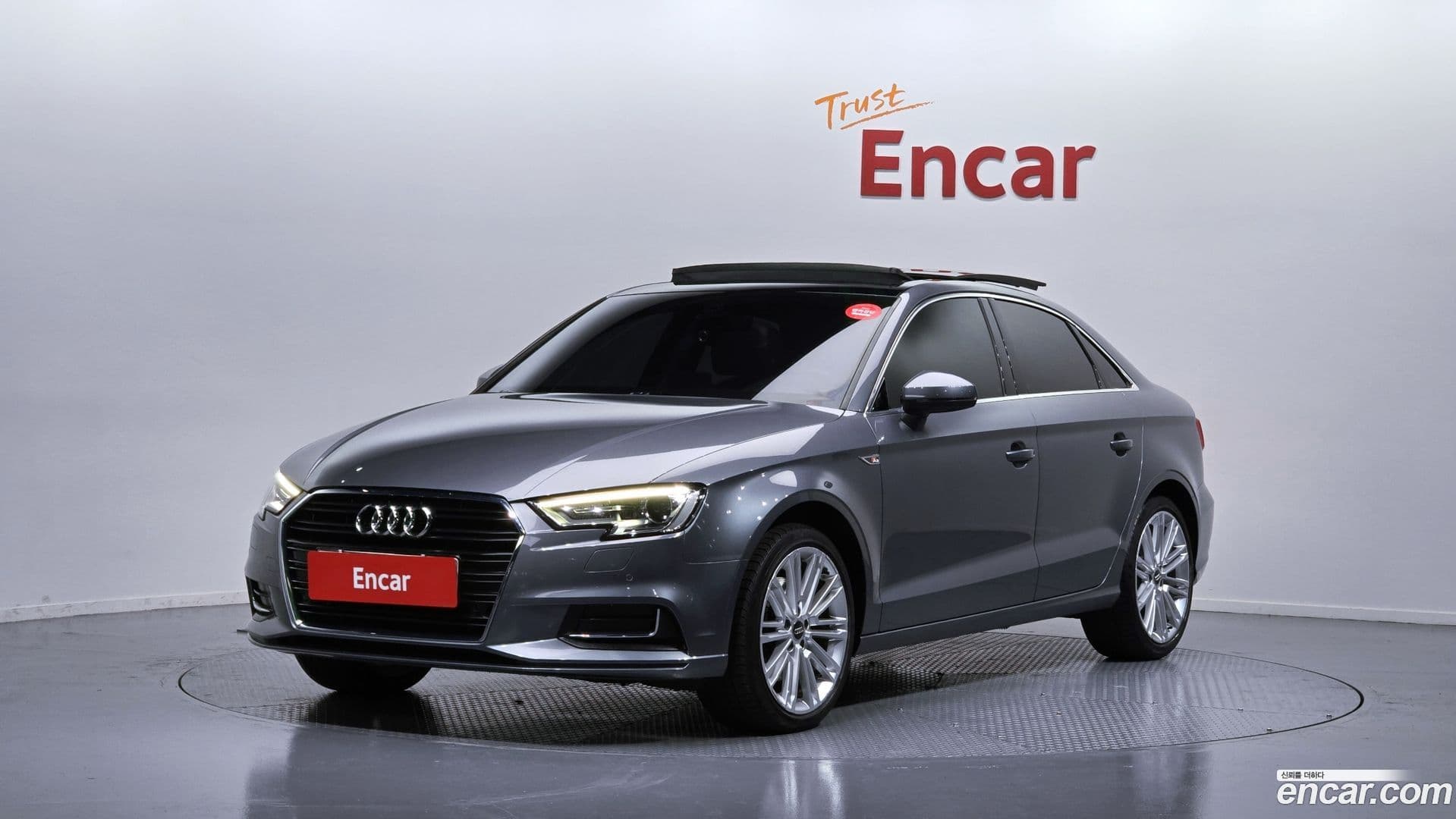Main__Slider__Photo:A3 Audi 2018.8-0