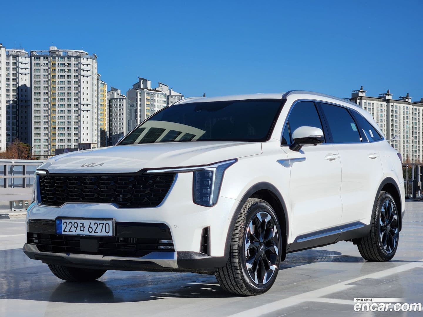 Main__Slider__Photo:Sorento Kia 2024.4-0
