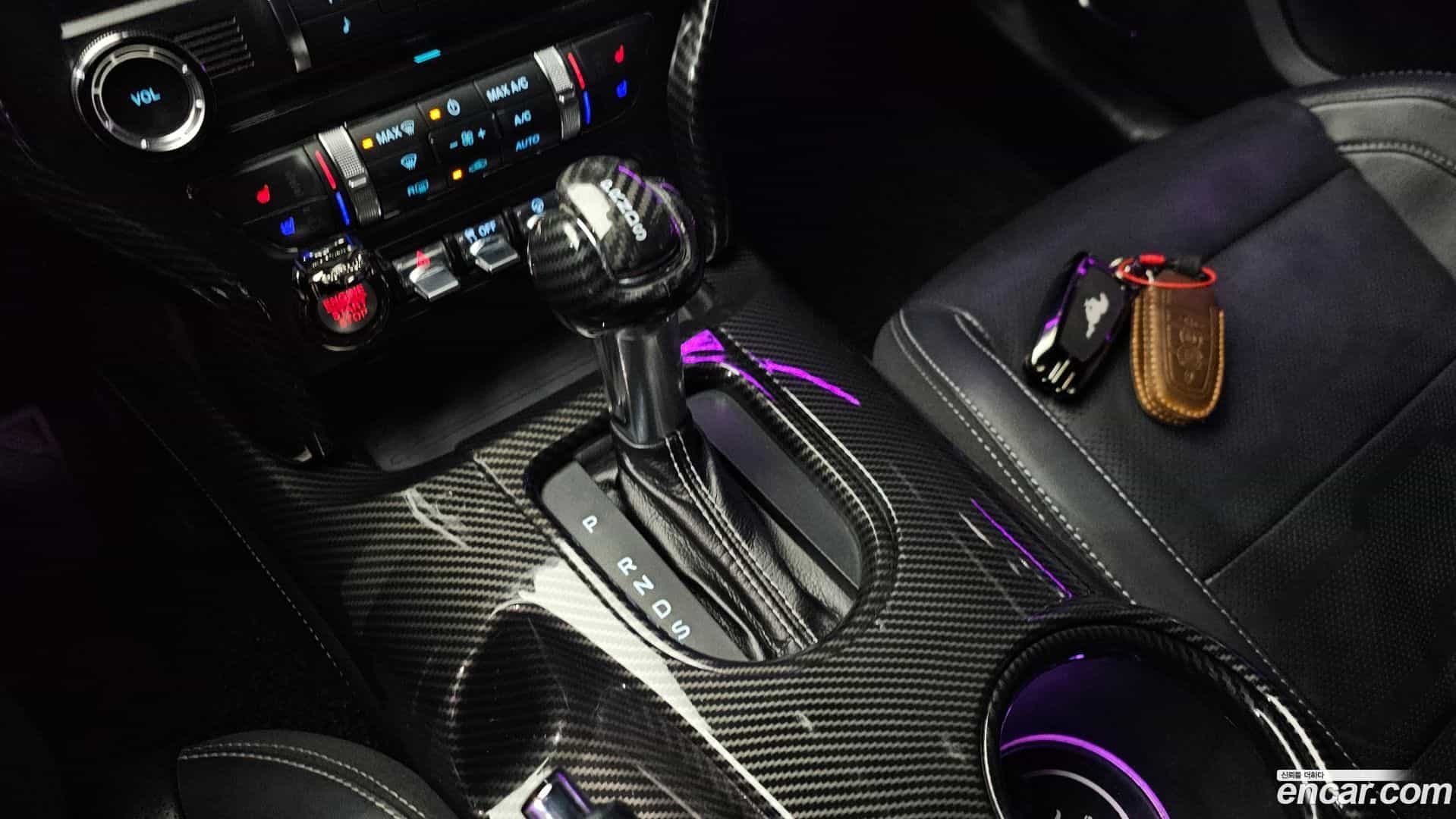 Mustang Ford 2018.8-INNER-009