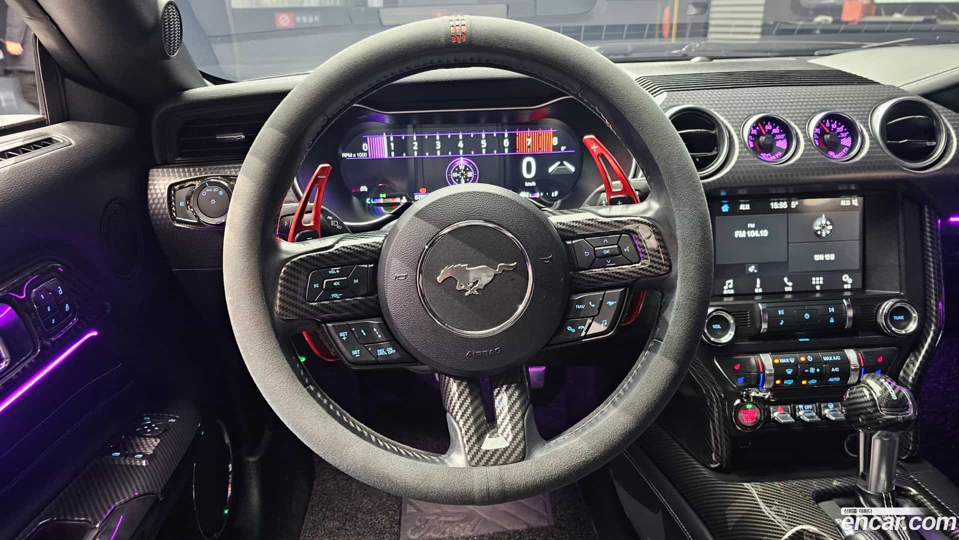 Mustang Ford 2018.8-OPTION-017