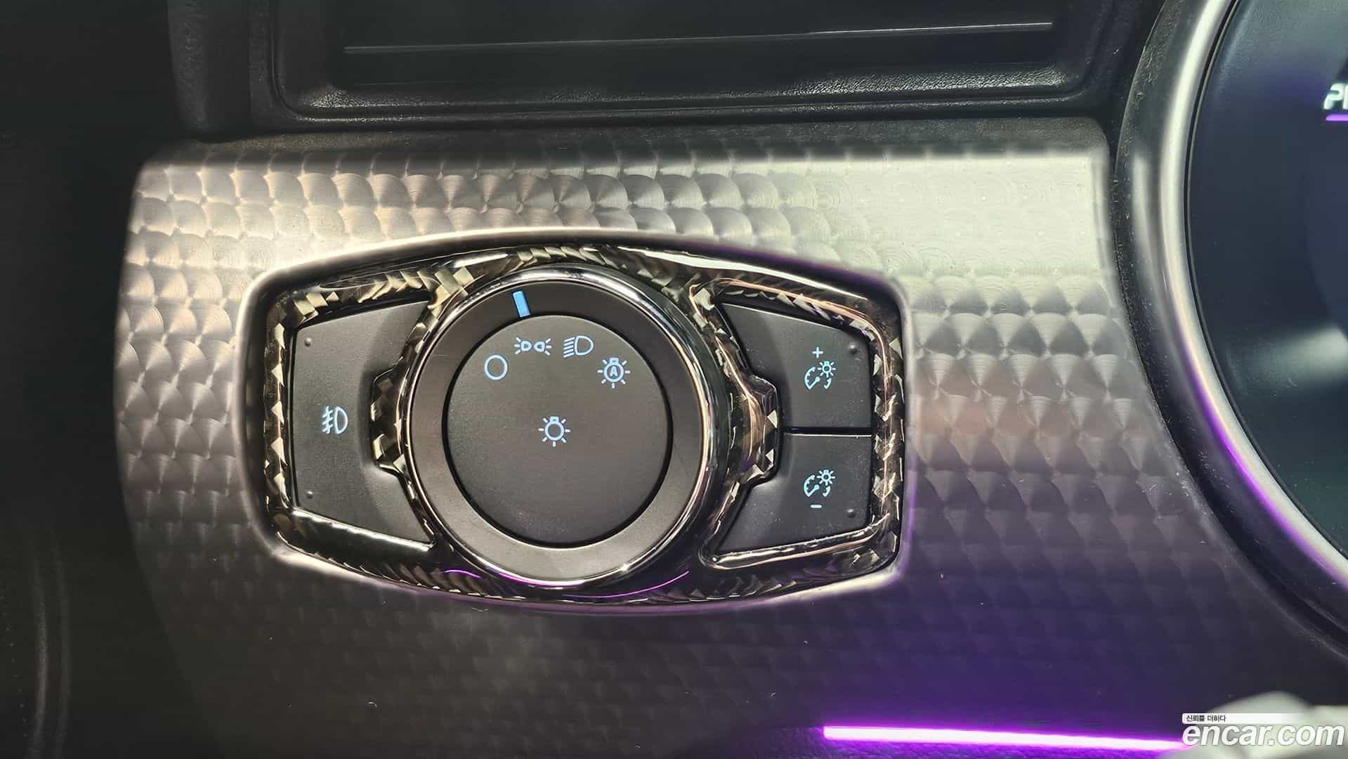 Mustang Ford 2018.8-OPTION-020