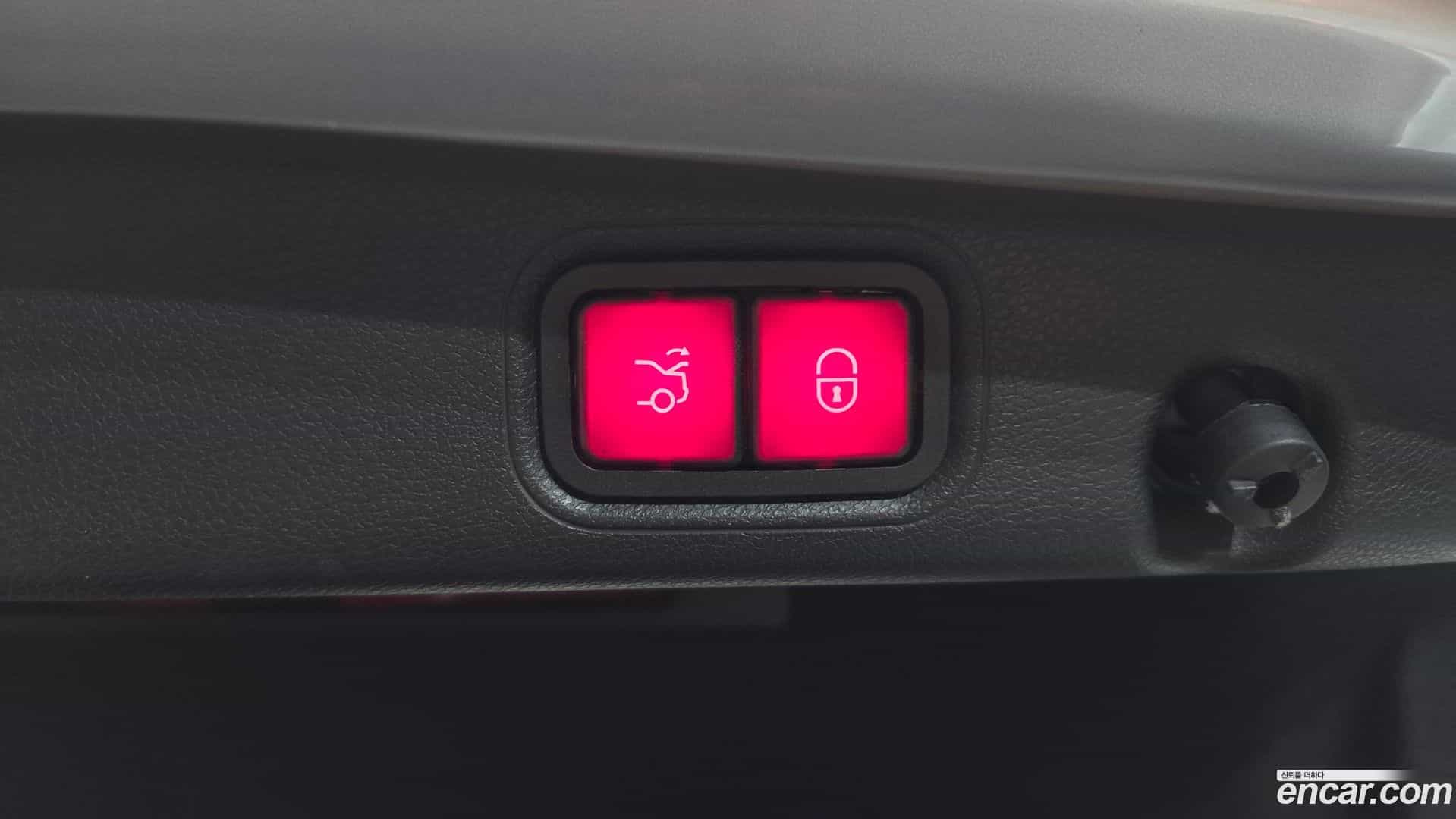 E-Class Mercedes-Benz 2018.3-OPTION-024