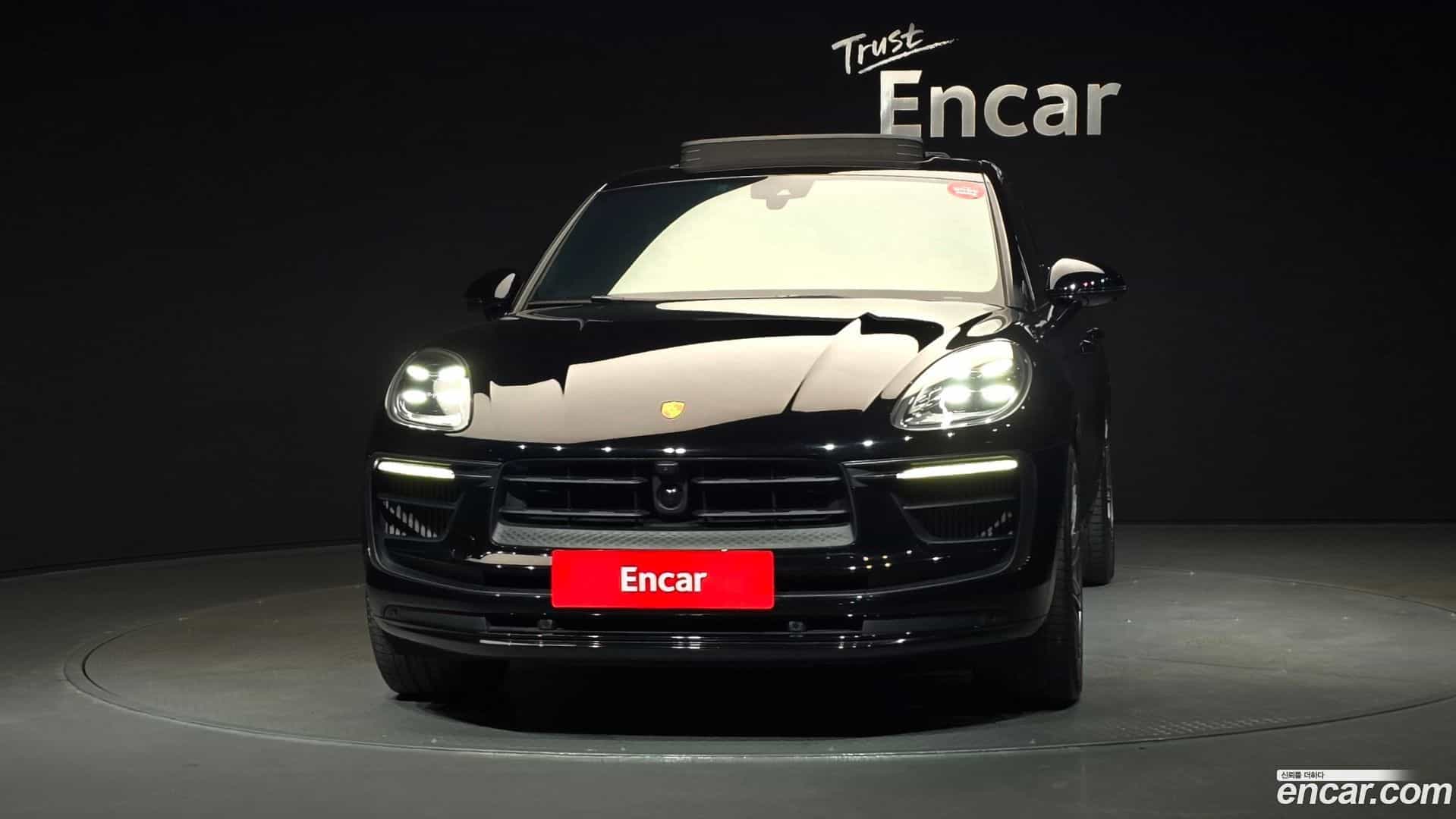 Macan Porsche 2023.7-OUTER-003