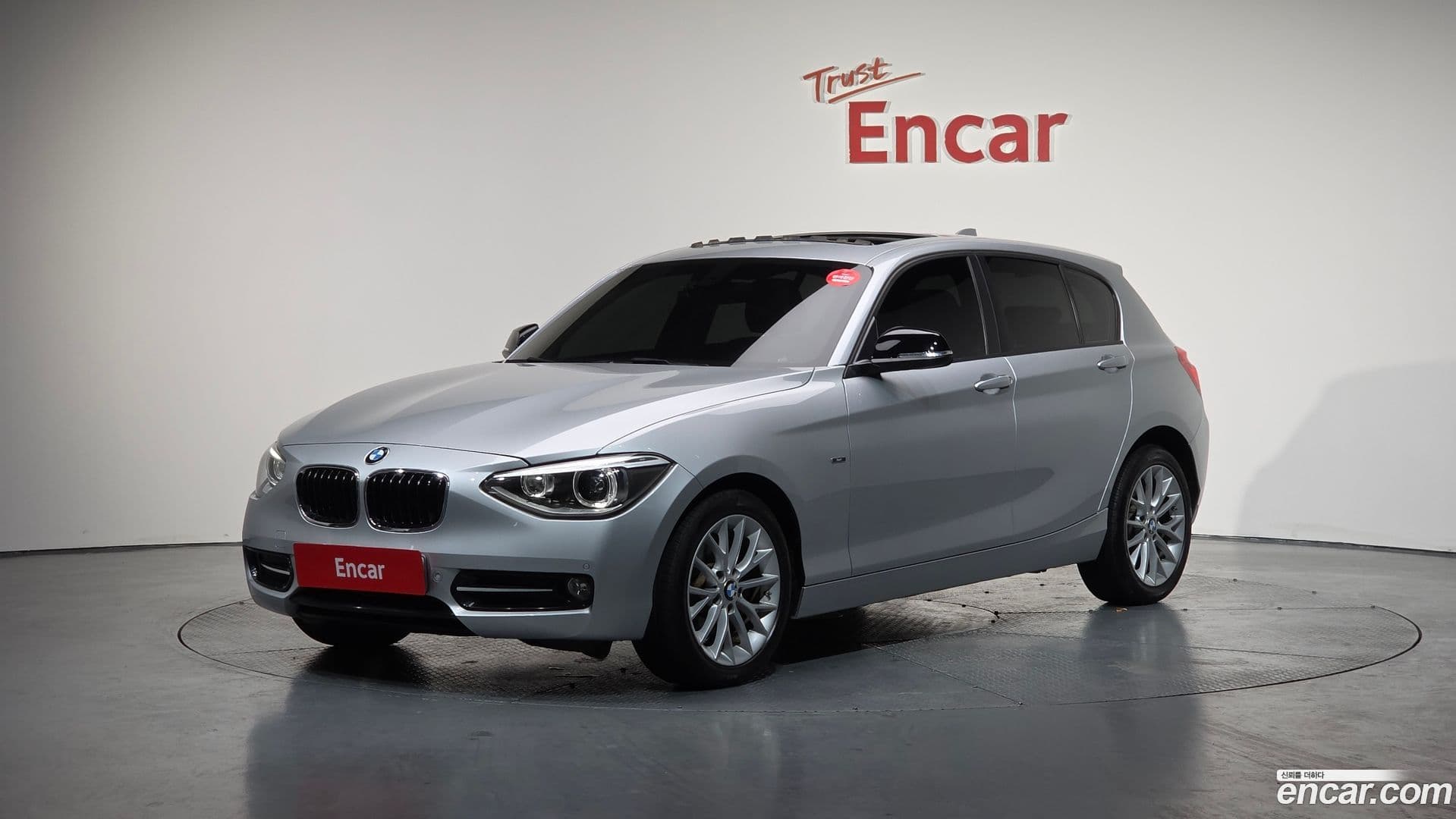 Main__Slider__Photo:1-Series BMW 2015.1-0