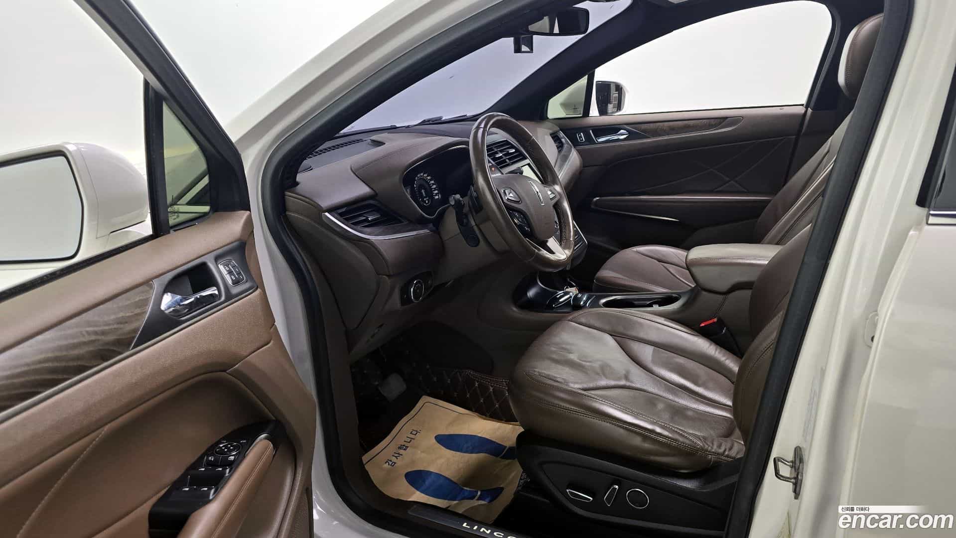 MKC Lincoln 2018.4-INNER-010