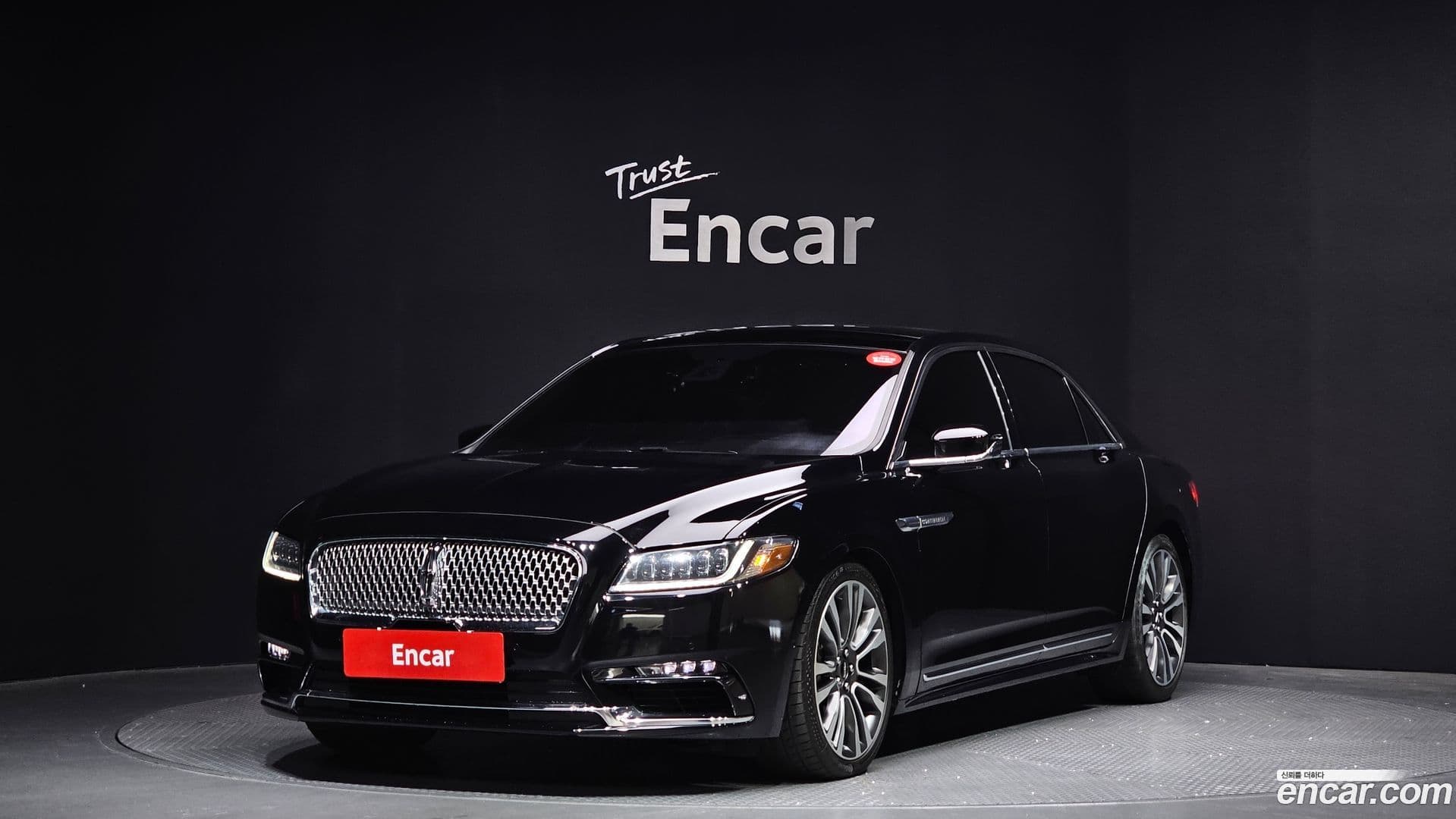 Main__Slider__Photo:Continental Lincoln 2019.3-0