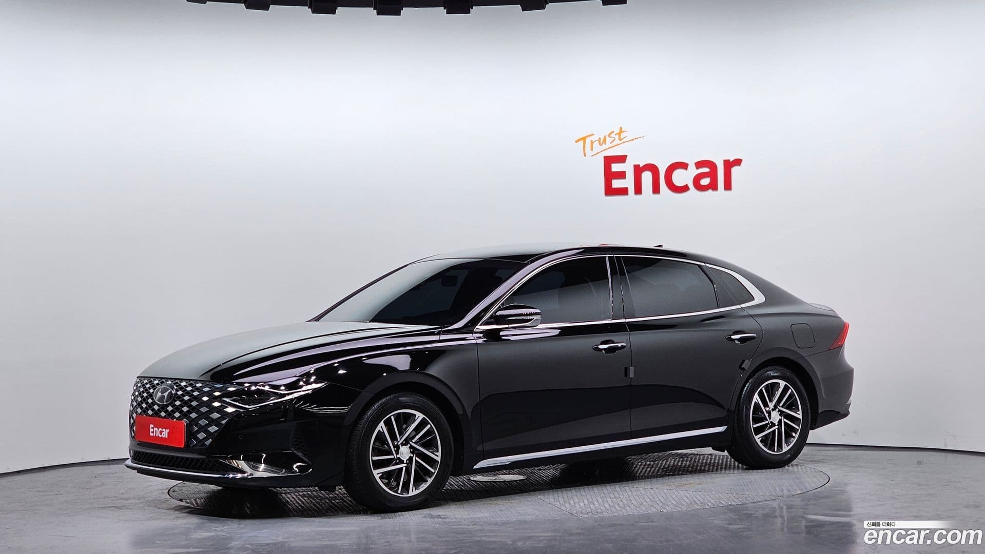 Main__Slider__Photo:Grandeur Hyundai 2020.11-0