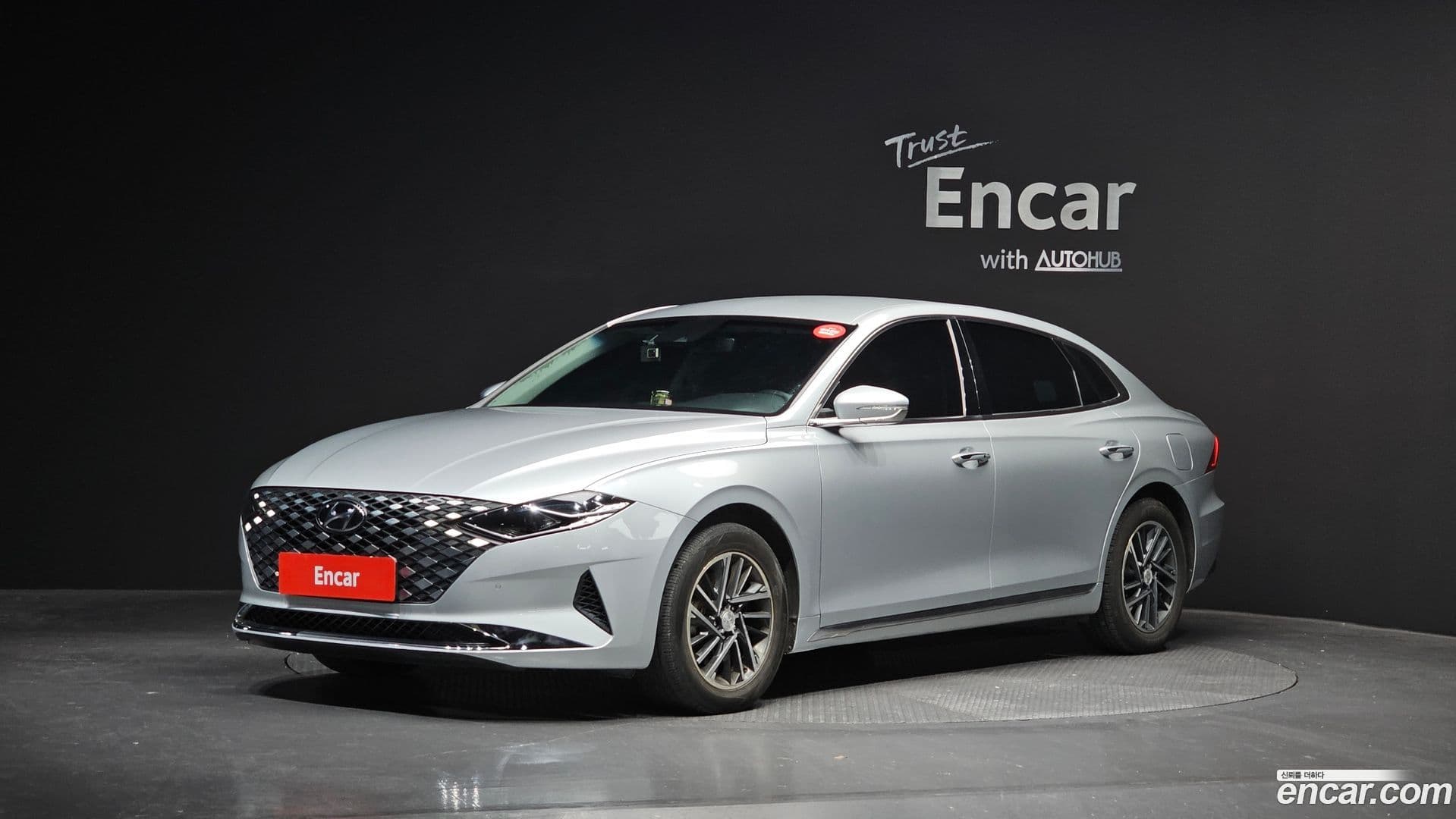 Main__Slider__Photo:Grandeur Hyundai 2021.3-0
