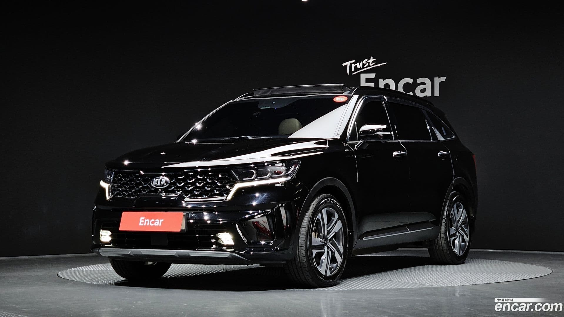 Main__Slider__Photo:Sorento Kia 2021.2-0