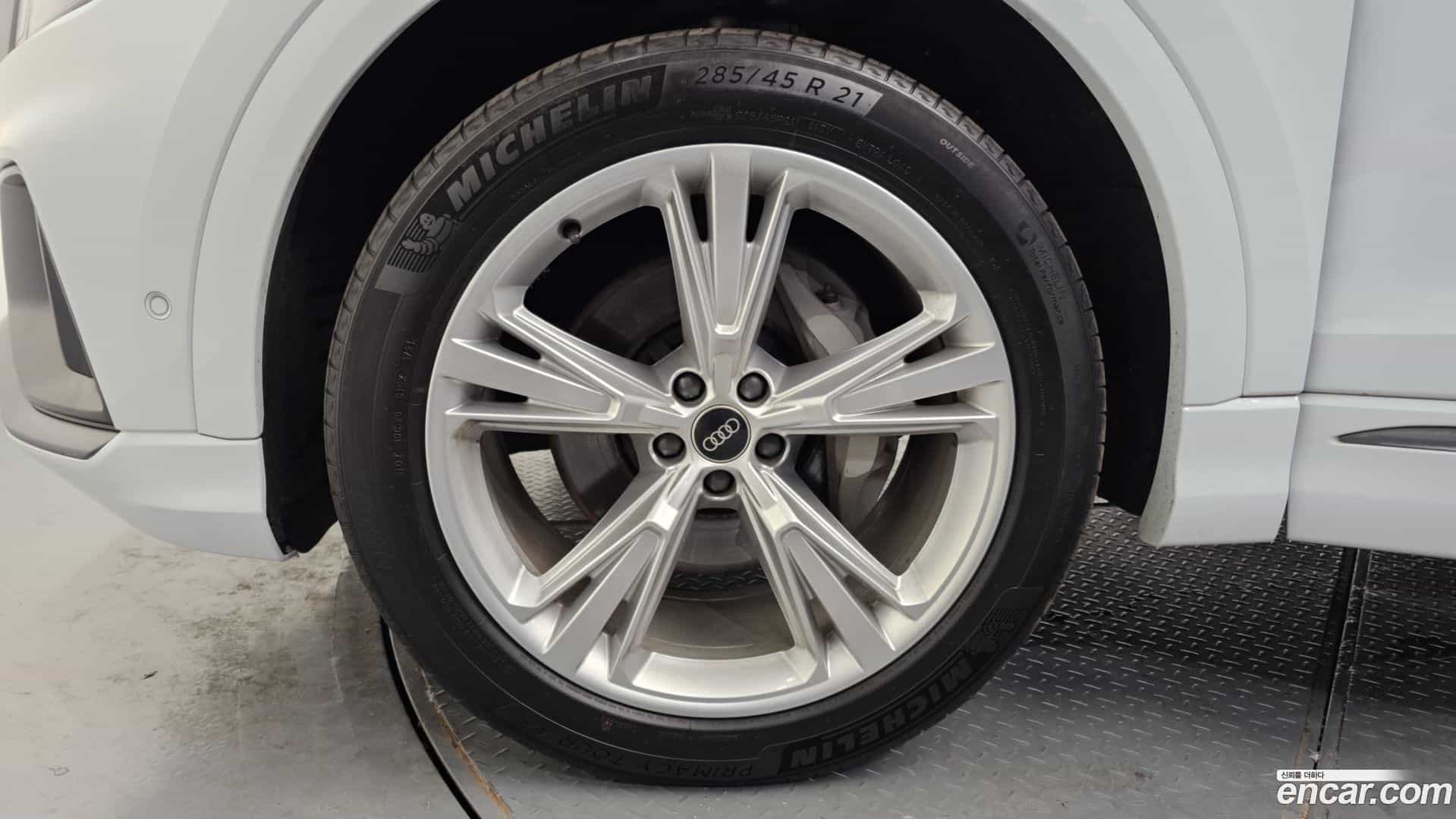 Q8 Audi 2023.1-OUTER-005