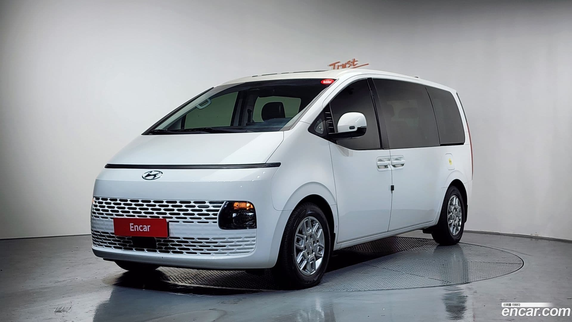 Main__Slider__Photo:Staria Hyundai 2022.5-0