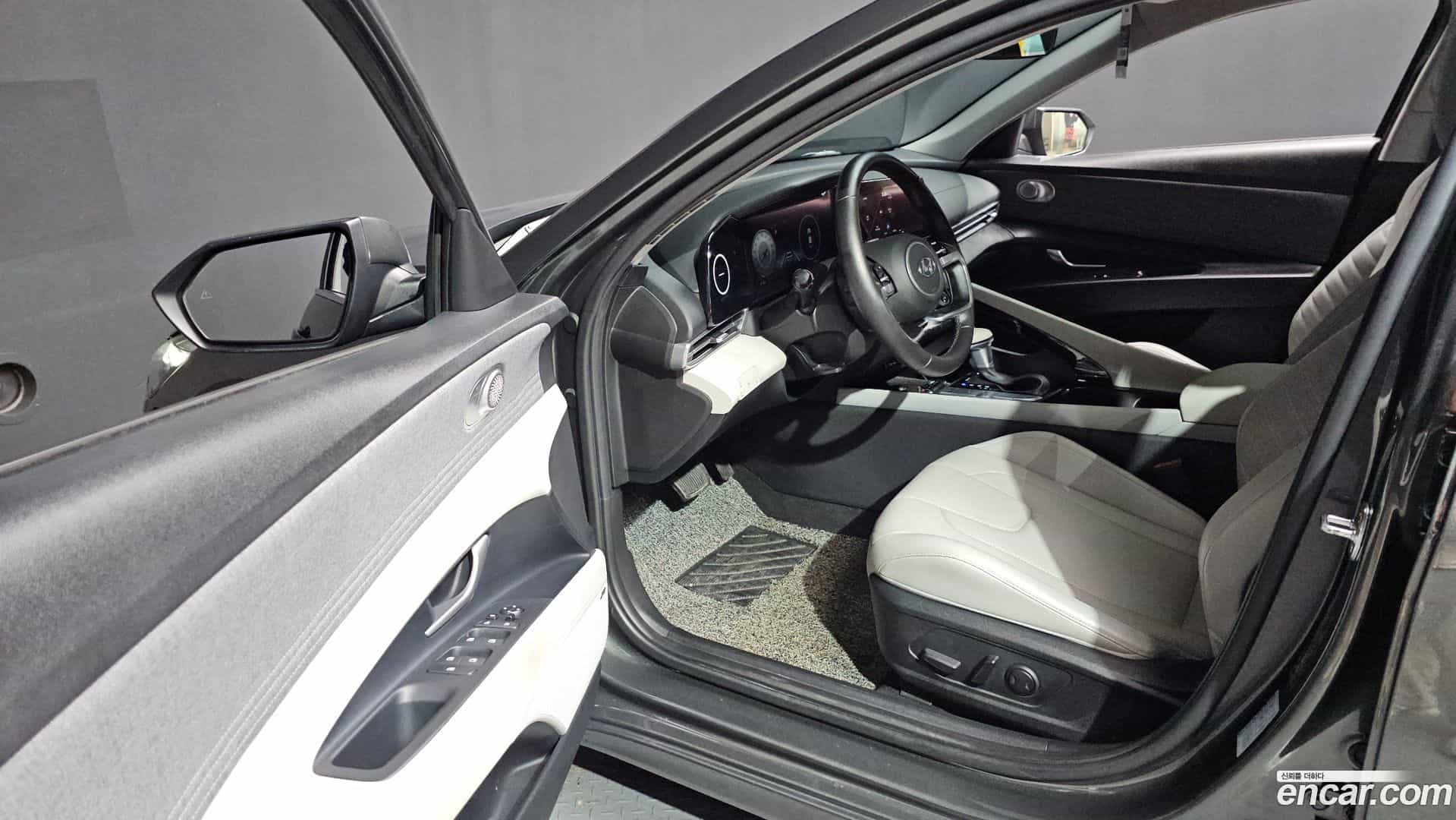 AVANTE Hyundai 2020.3-INNER-010
