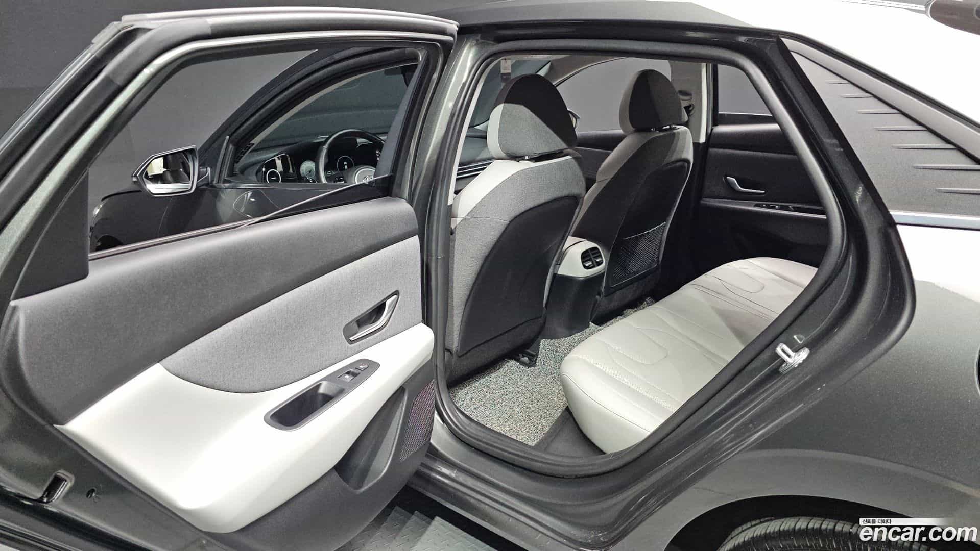 AVANTE Hyundai 2020.3-OPTION-016
