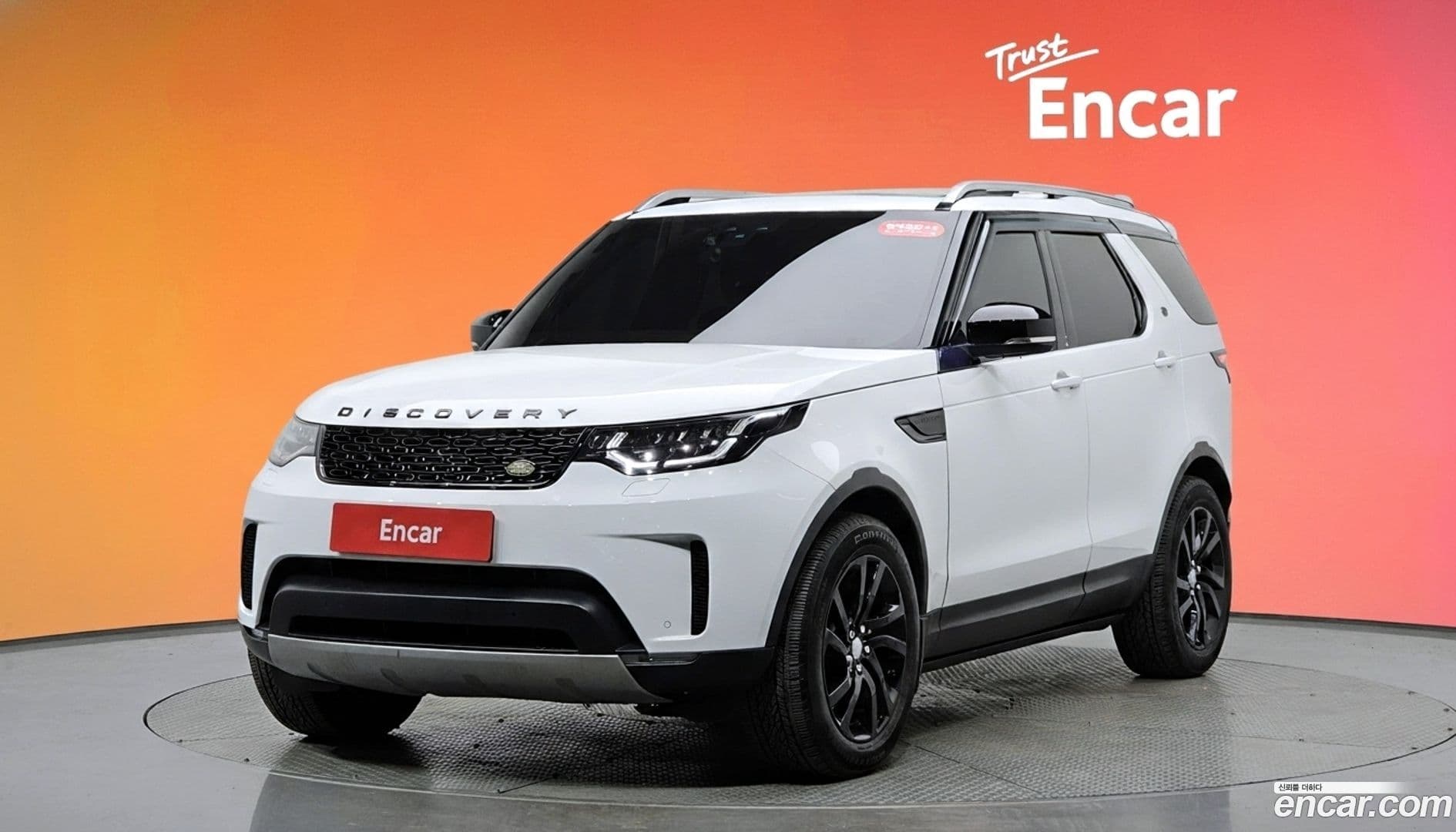 Main__Slider__Photo:Discovery Land Rover 2018.2-0