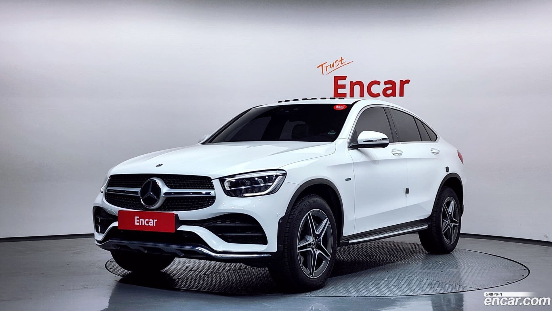 Main__Slider__Photo:GLC-Class Mercedes-Benz 2021.2-0