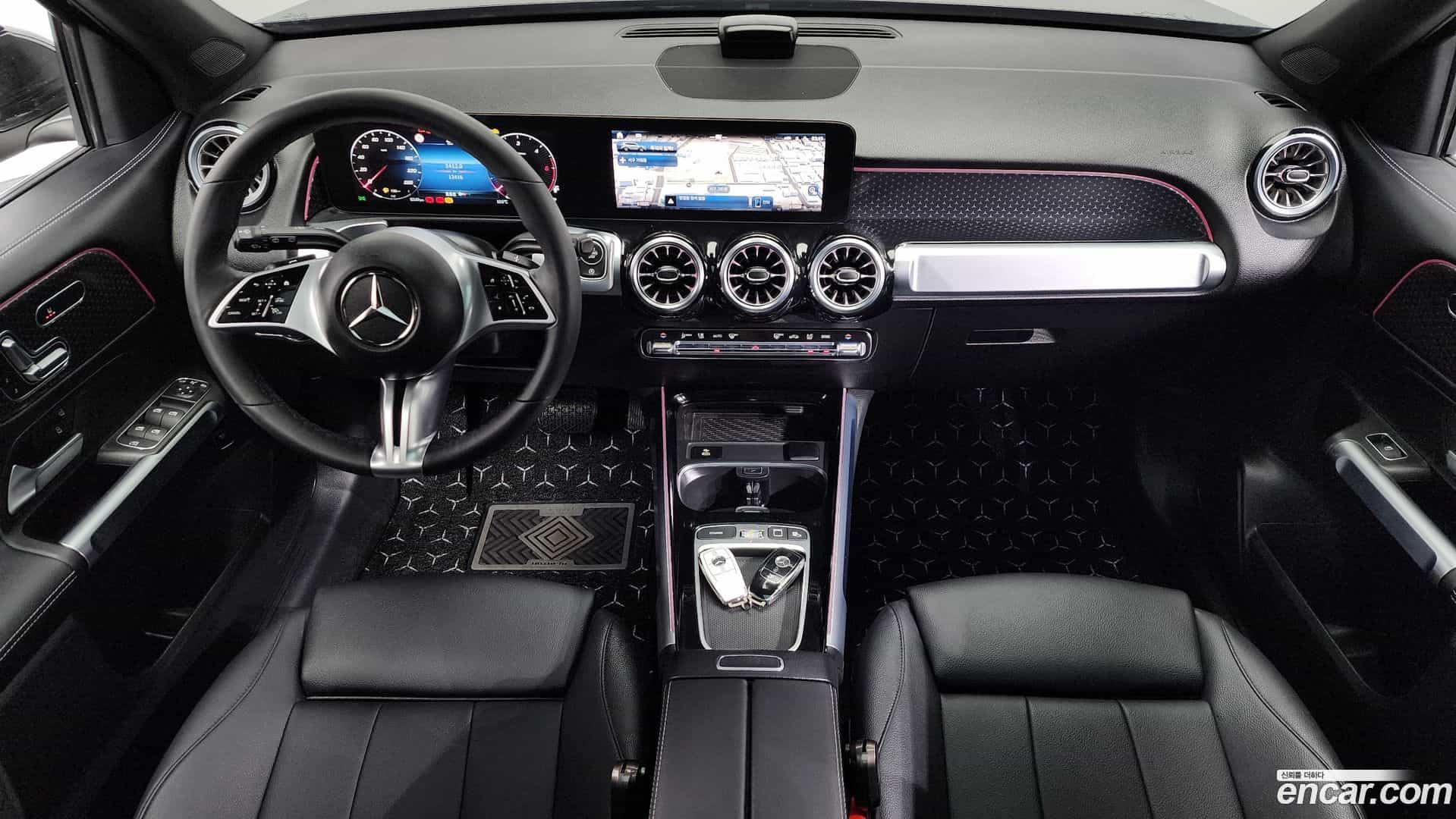 GLB-Class Mercedes-Benz 2025.5-INNER-007