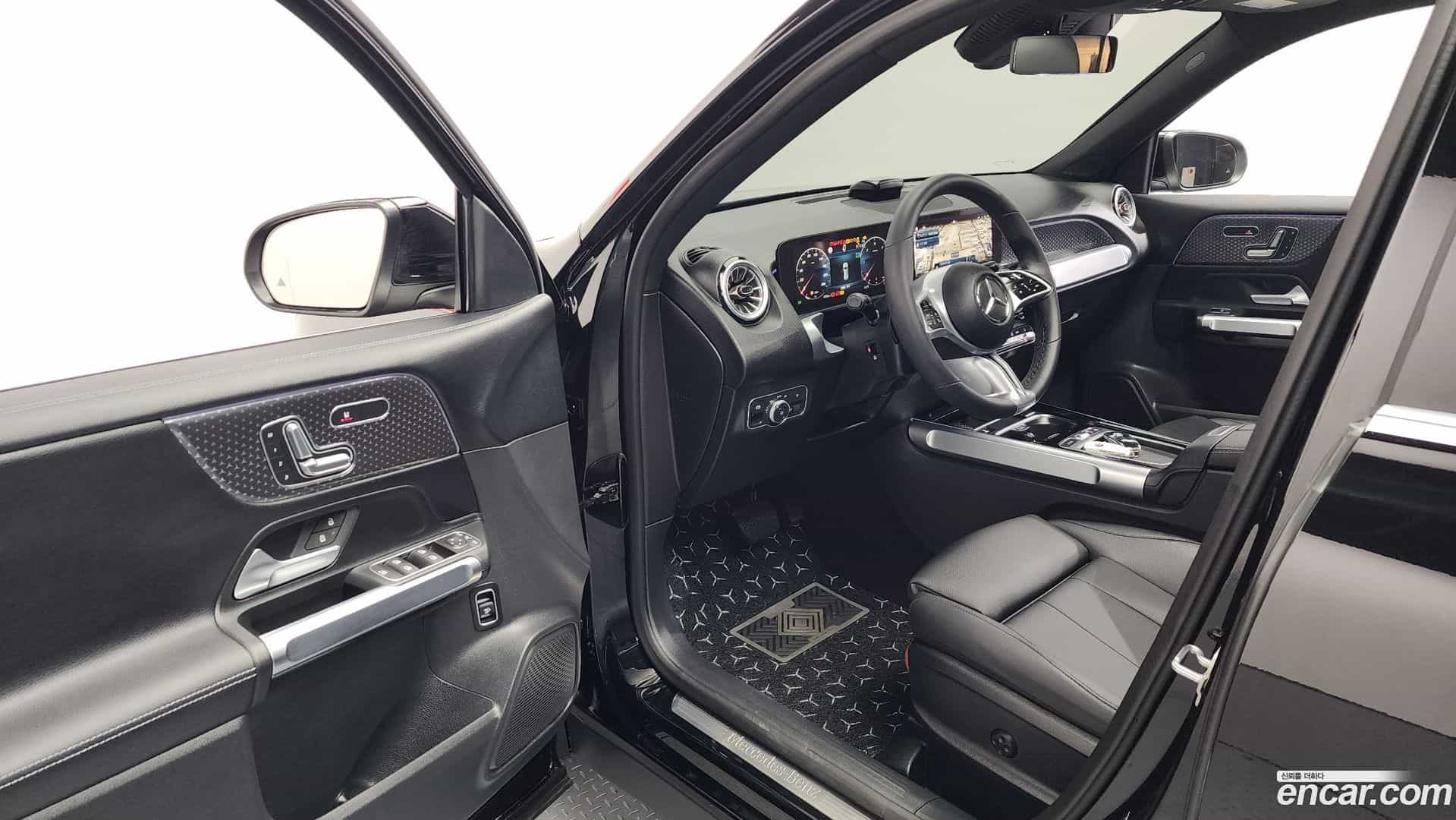 GLB-Class Mercedes-Benz 2025.5-INNER-010
