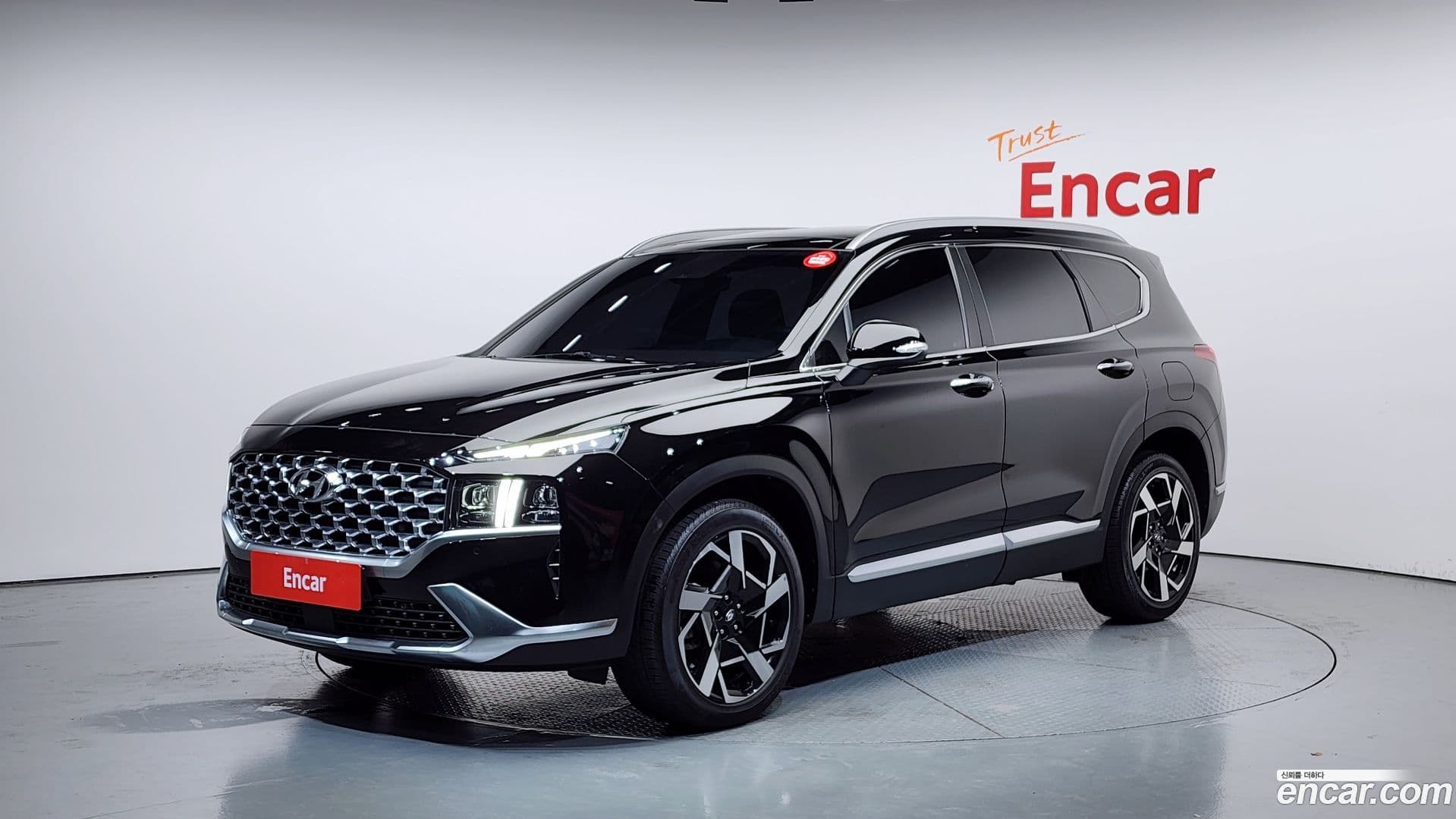 Main__Slider__Photo:Santafe Hyundai 2021.3-0