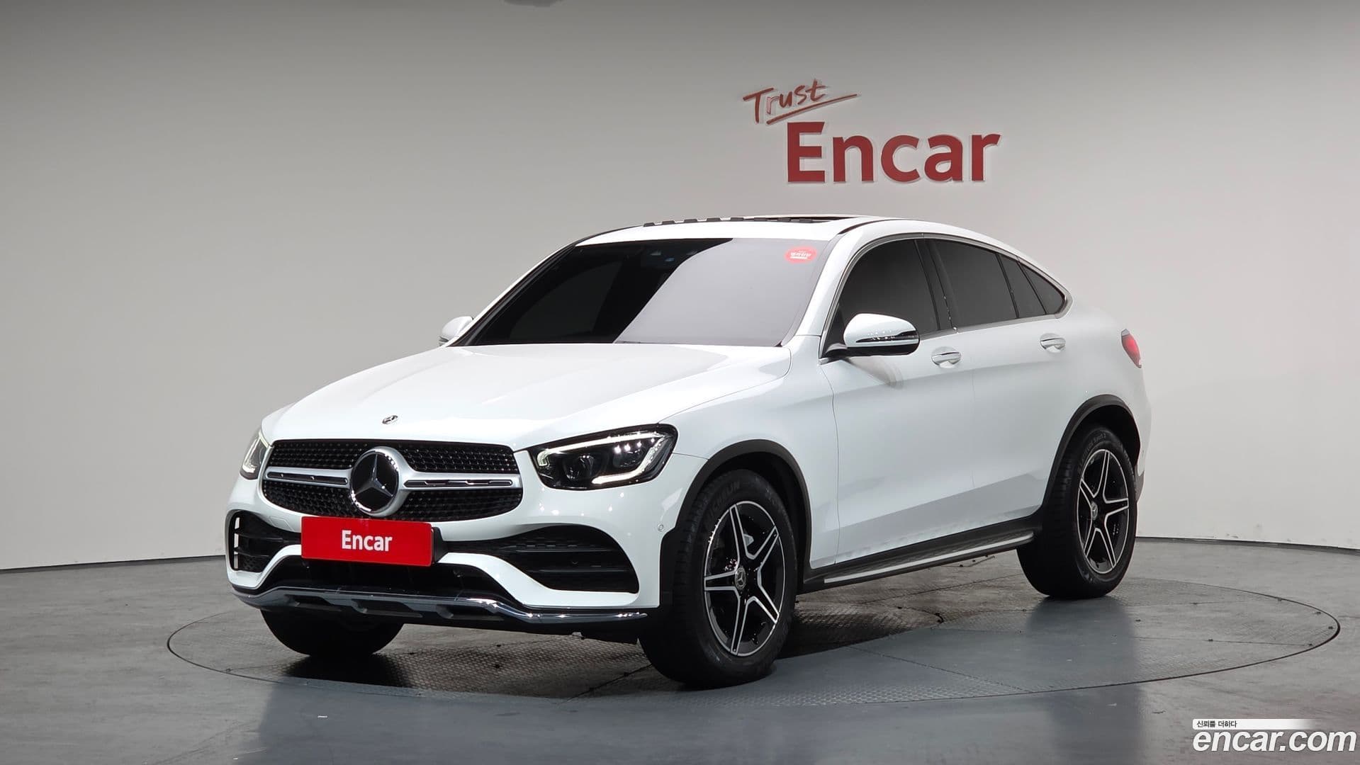 Main__Slider__Photo:GLC-Class Mercedes-Benz 2020.3-0