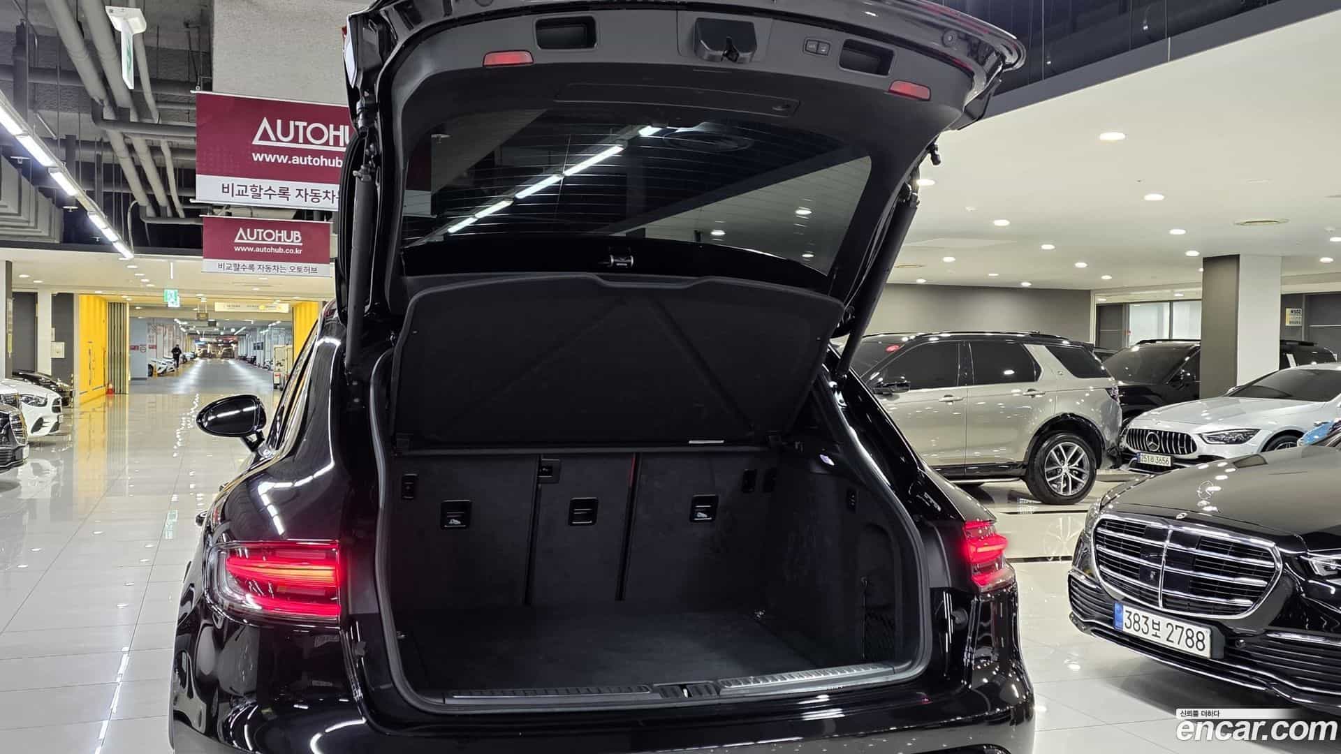 Macan Porsche 2022.3-INNER-008