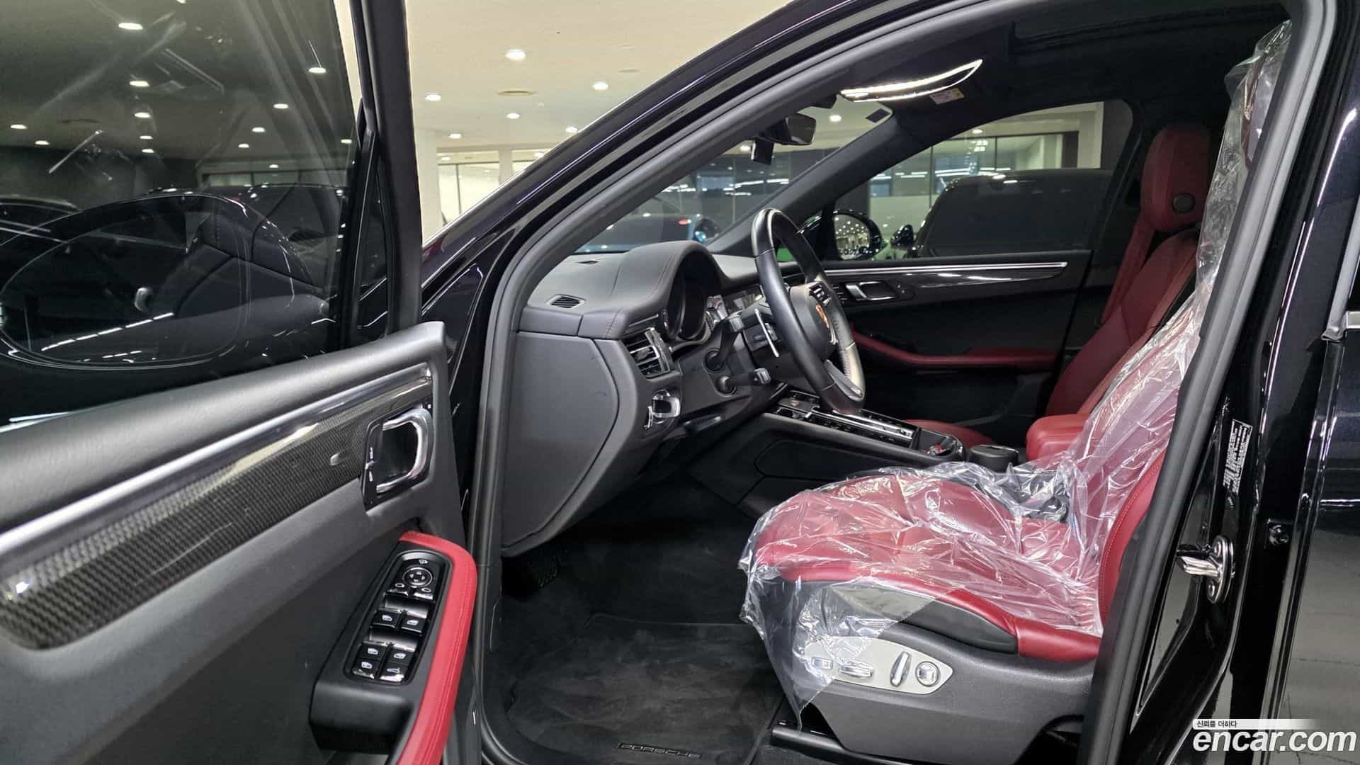 Macan Porsche 2022.3-INNER-010