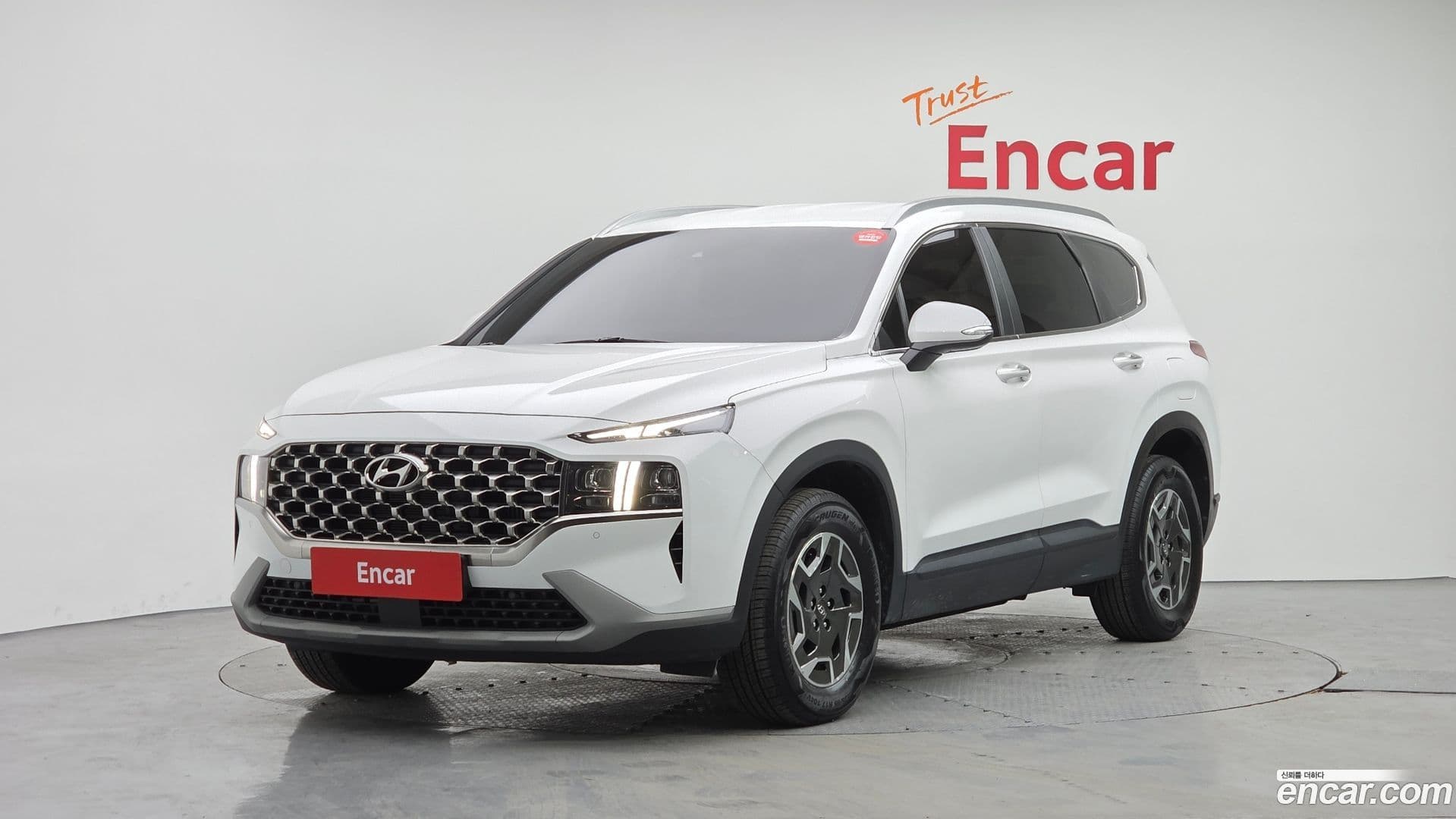 Main__Slider__Photo:Santafe Hyundai 2022.2-0