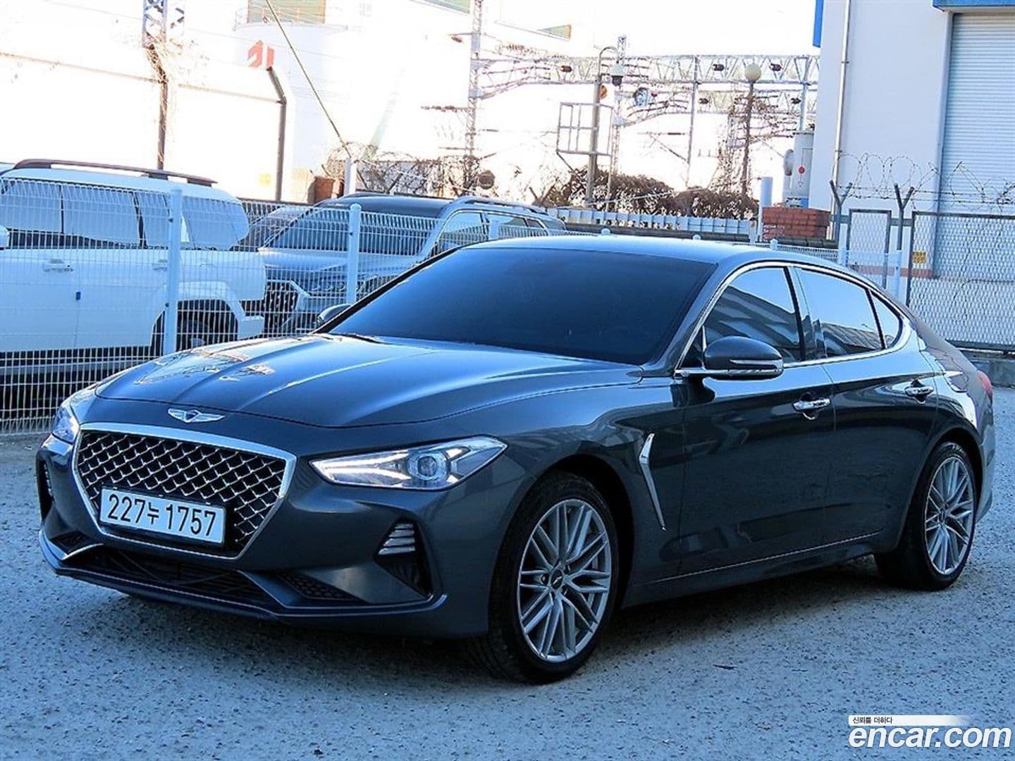 Main__Slider__Photo:G70 Genesis 2019.9-0