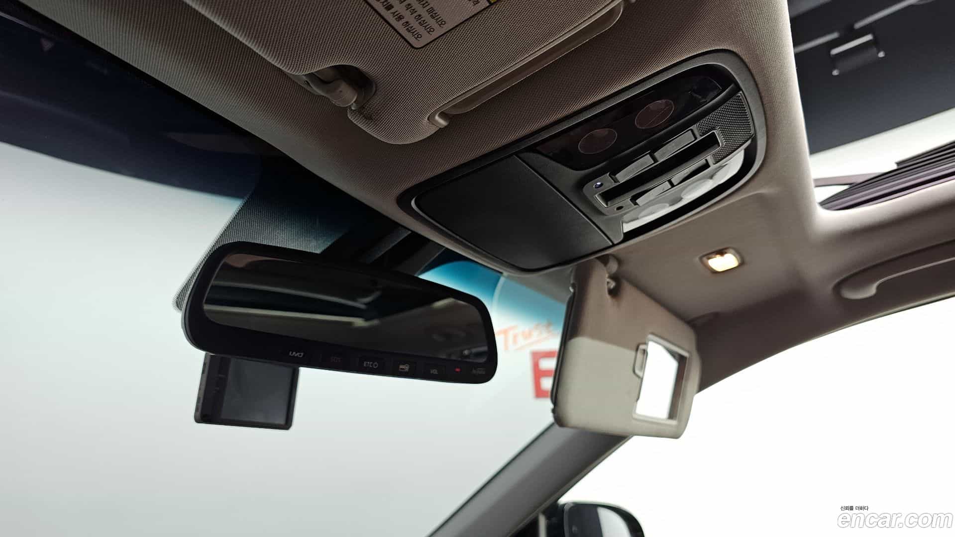 Sorento Kia 2018.4-OPTION-024