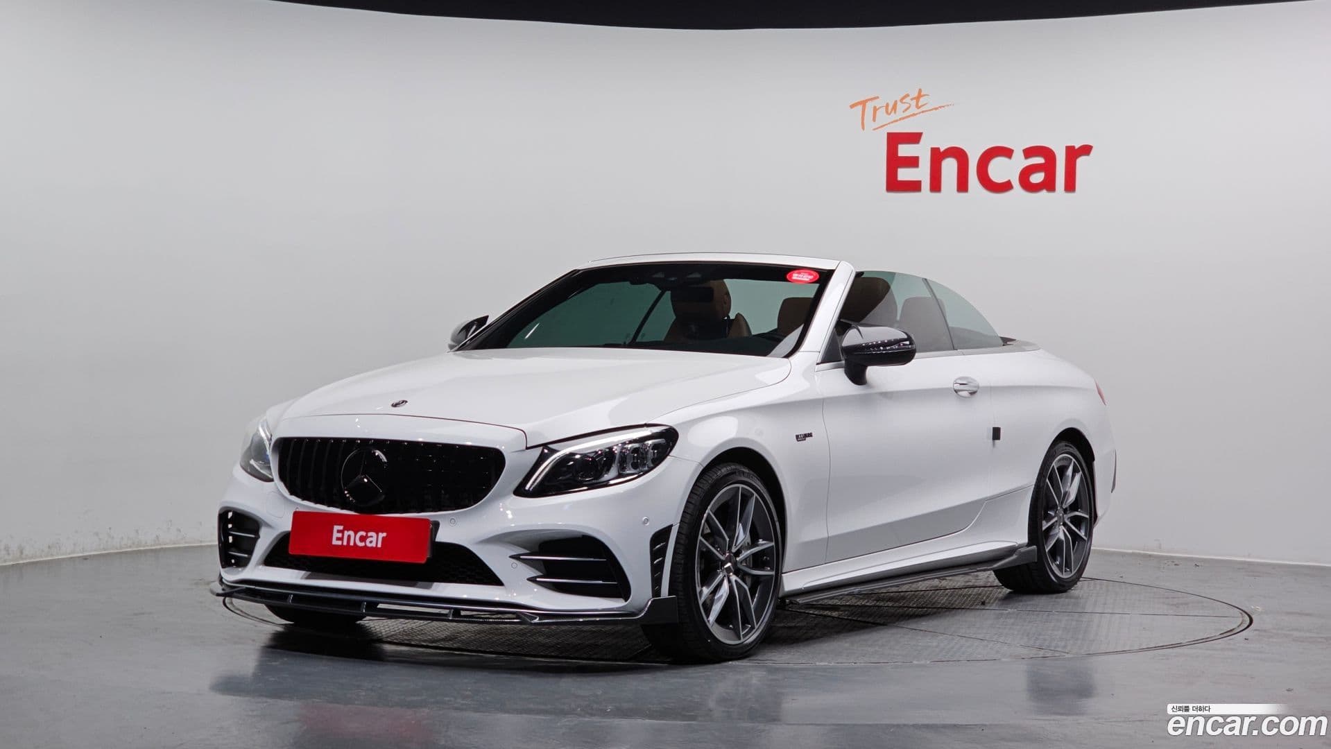 Main__Slider__Photo:C-Class Mercedes-Benz 2019.11-0