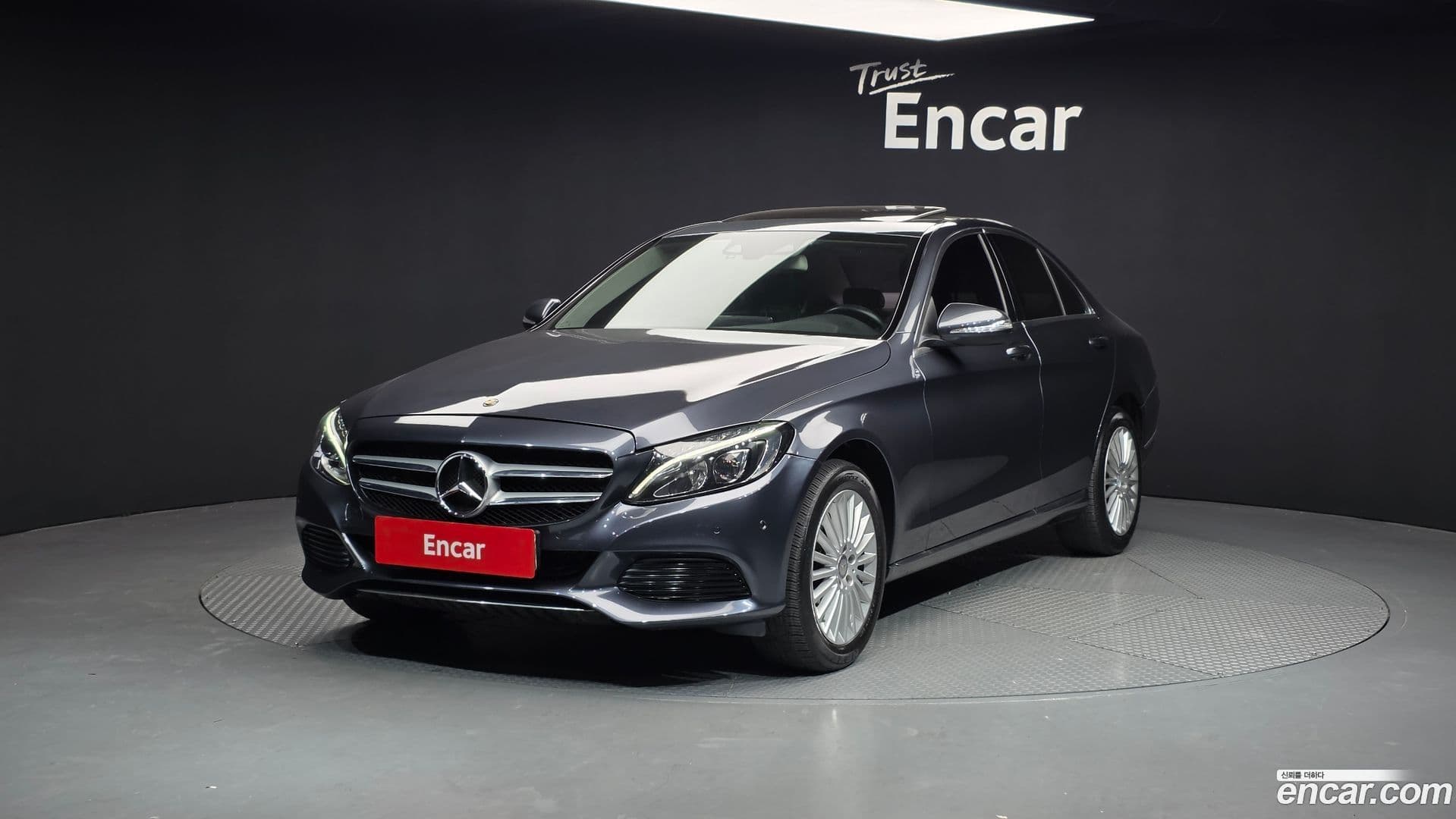 Main__Slider__Photo:C-Class Mercedes-Benz 2015.2-0