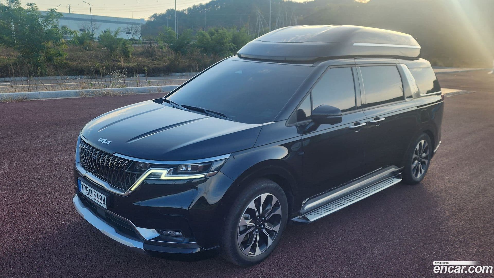 Main__Slider__Photo:Canival Kia 2022.7-0