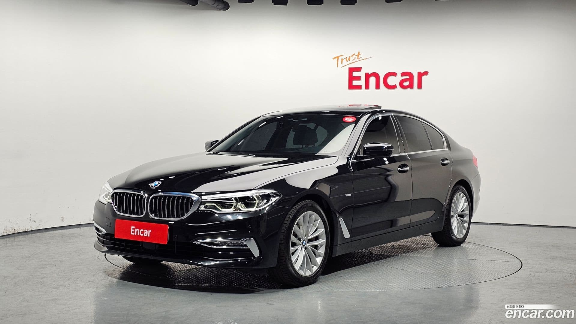 Main__Slider__Photo:5-Series BMW 2018.9-0