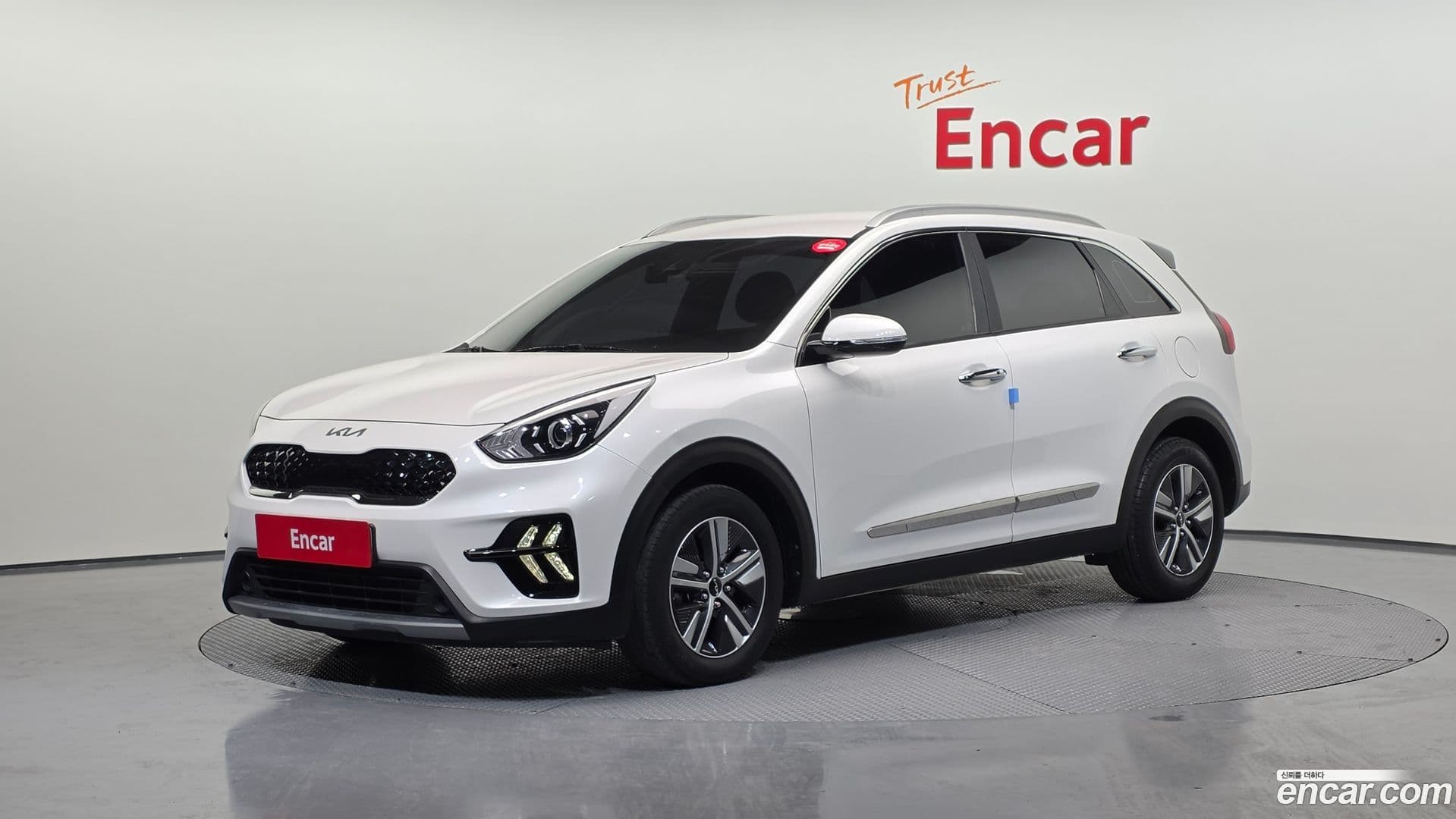 Main__Slider__Photo:Niro Kia 2021.11-0