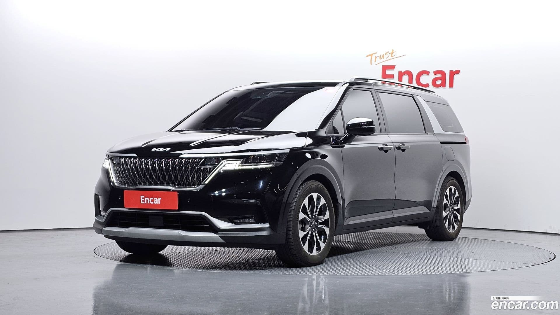 Main__Slider__Photo:Canival Kia 2021.9-0