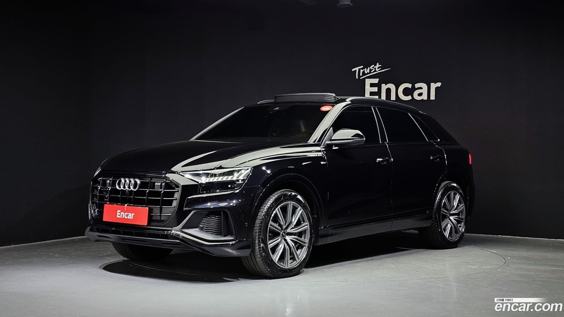 Main__Slider__Photo:Q8 Audi 2021.2-0