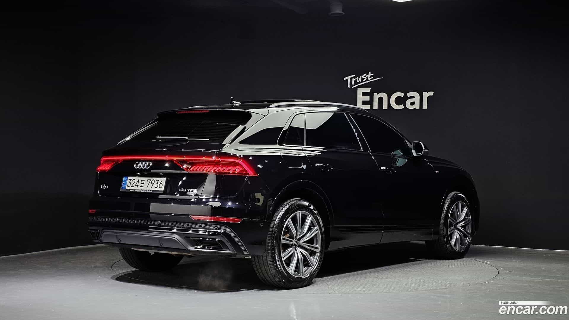 Q8 Audi 2021.2-OUTER-002