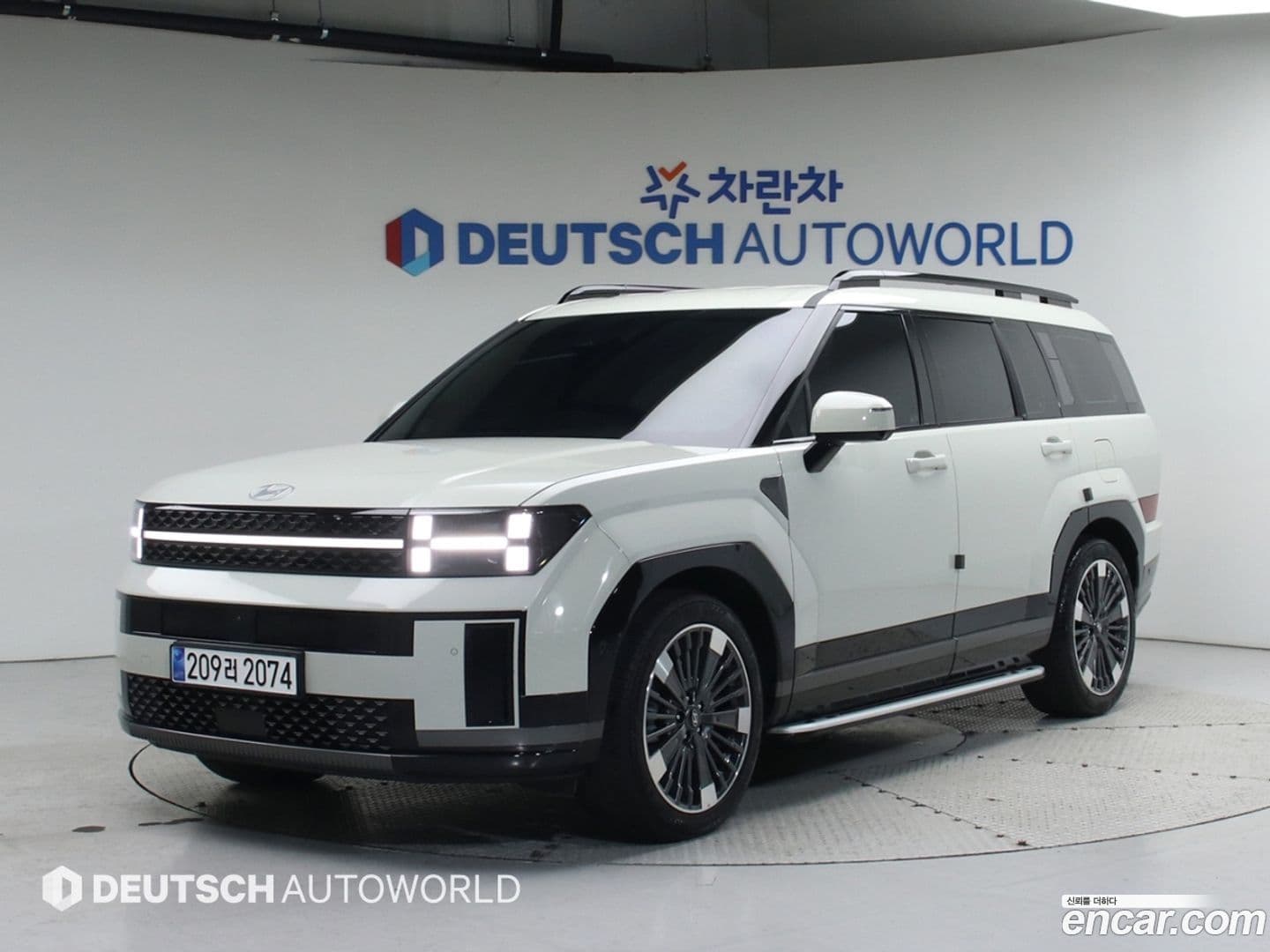 Main__Slider__Photo:Santafe Hyundai 2023.10-0
