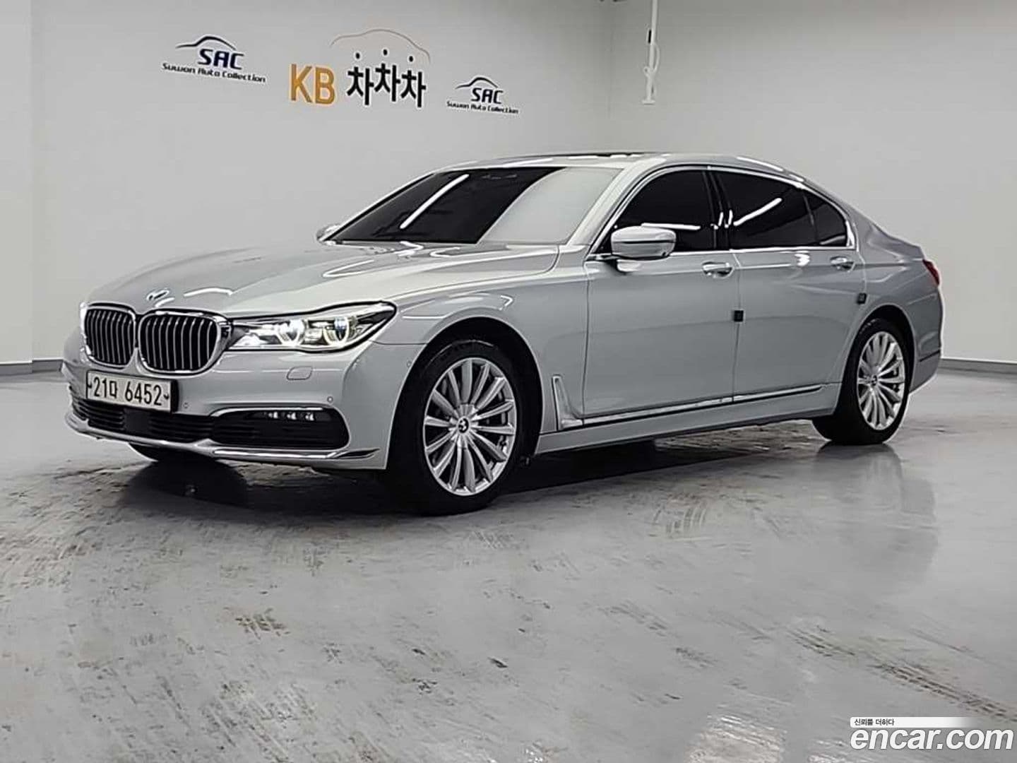 Main__Slider__Photo:7-Series BMW 2016.11-0