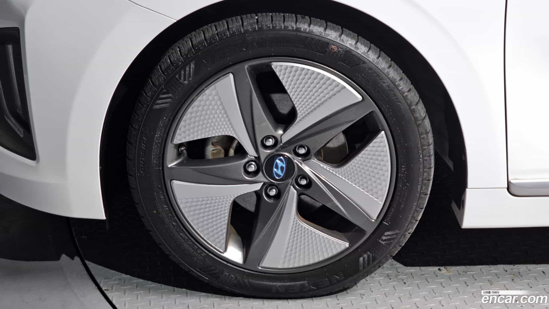 Ioniq Hyundai 2020.11-OUTER-005