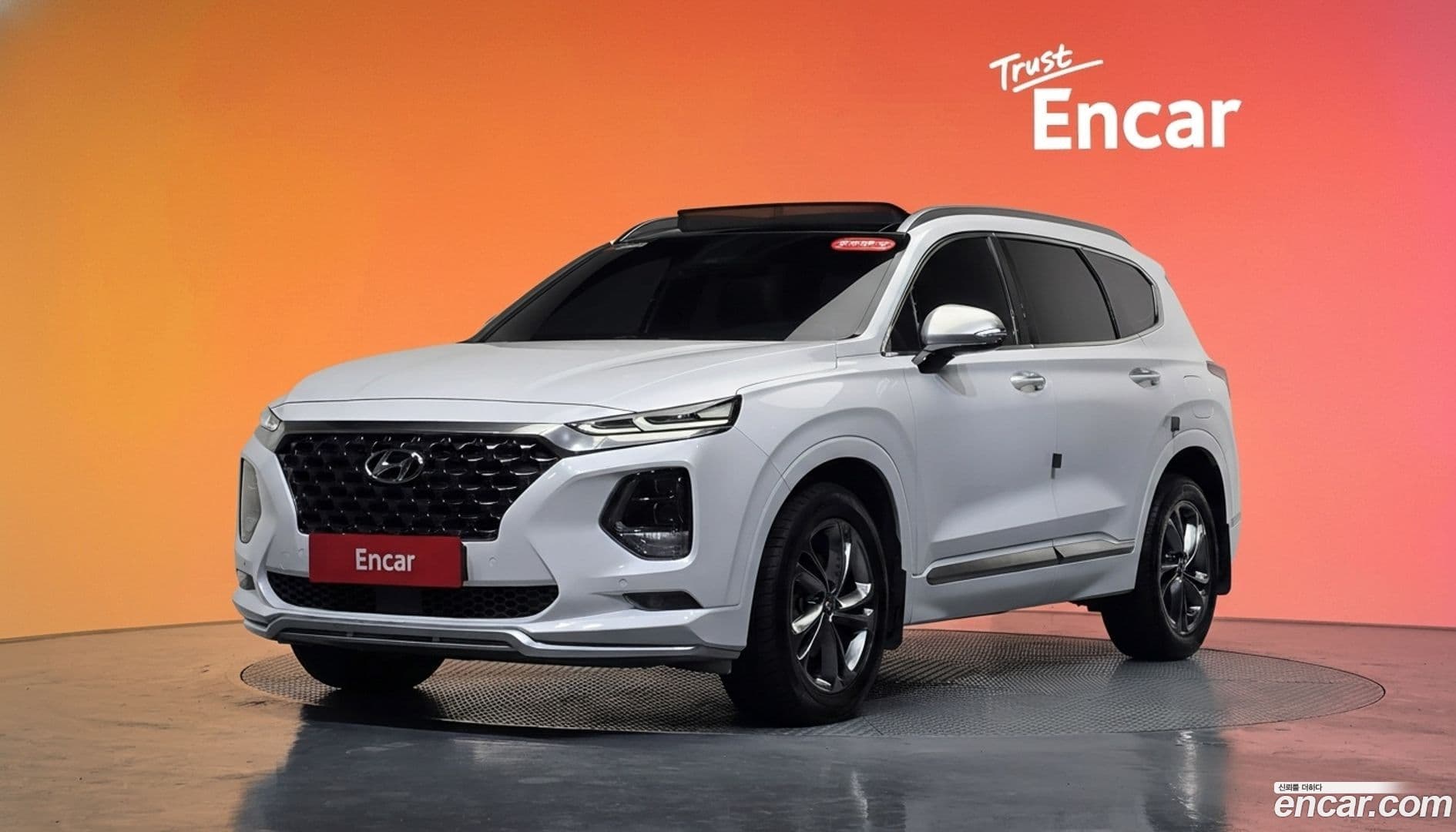 Main__Slider__Photo:Santafe Hyundai 2018.9-0