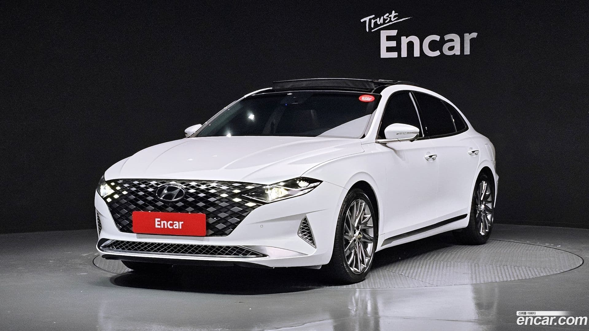 Main__Slider__Photo:Grandeur Hyundai 2020.0-0